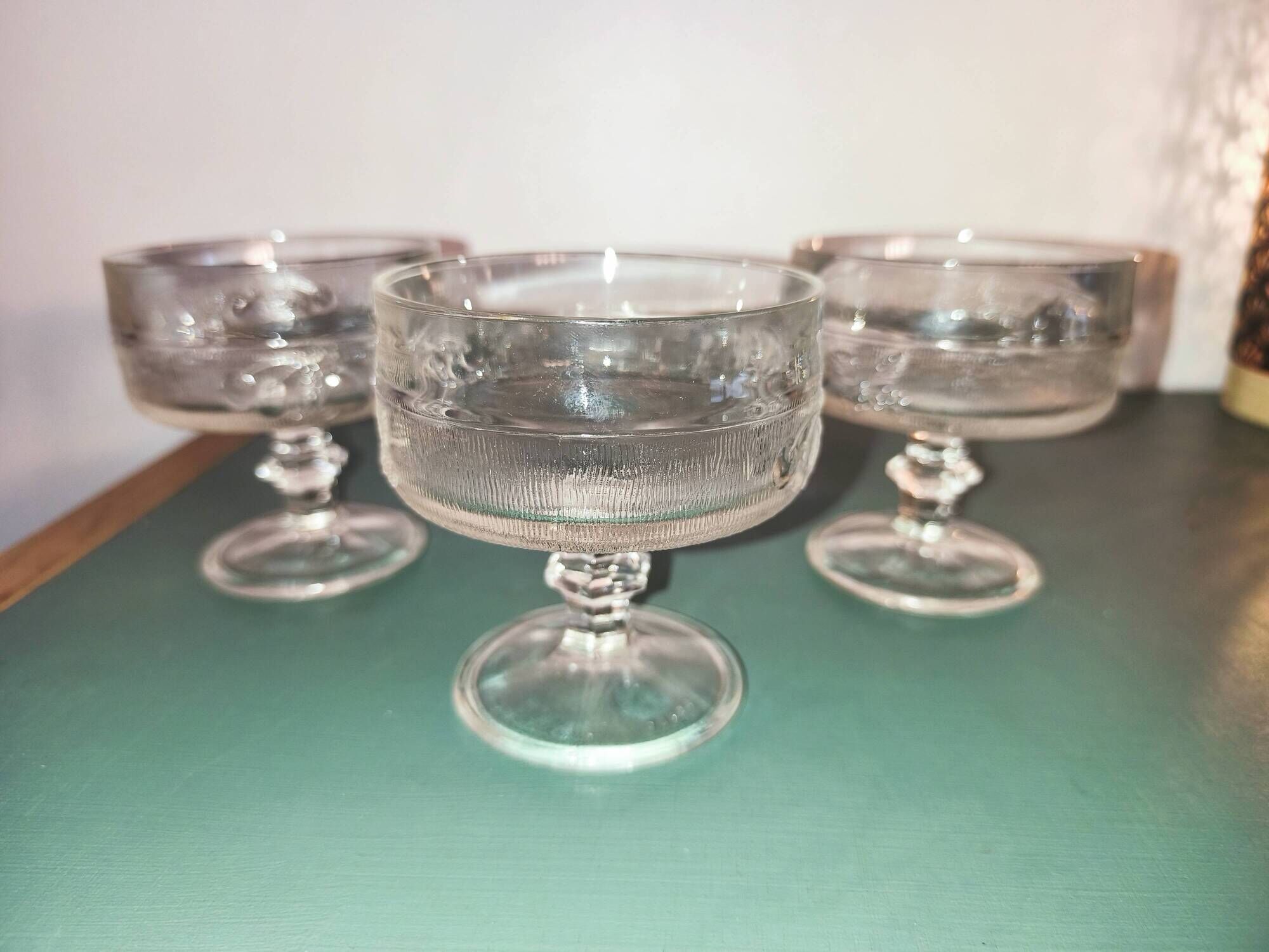 Set of 3 vintage glass dessert bowls - Iconic retro model from Italy