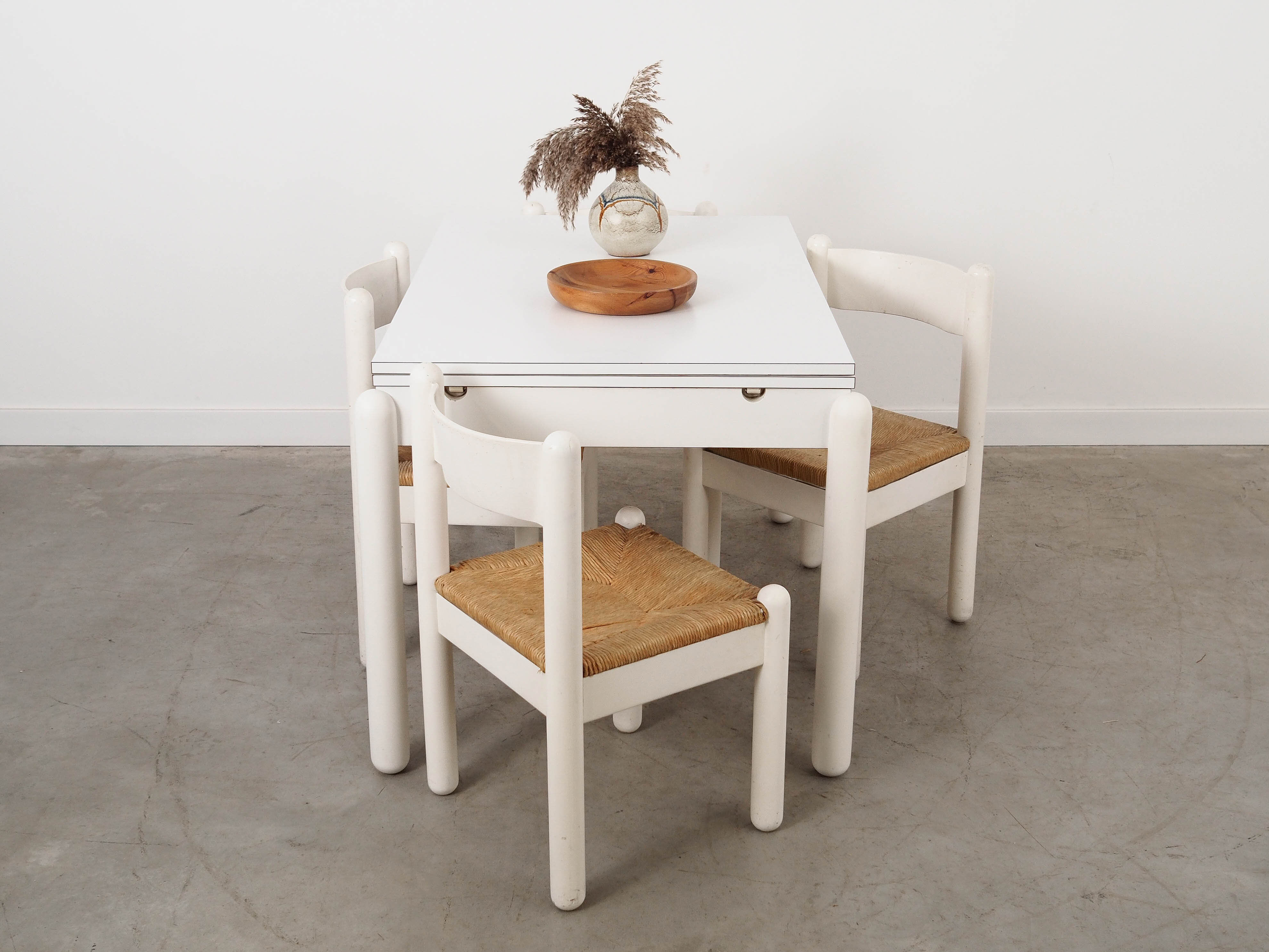 White extendable table, Italian design, 1980s, made in Italy