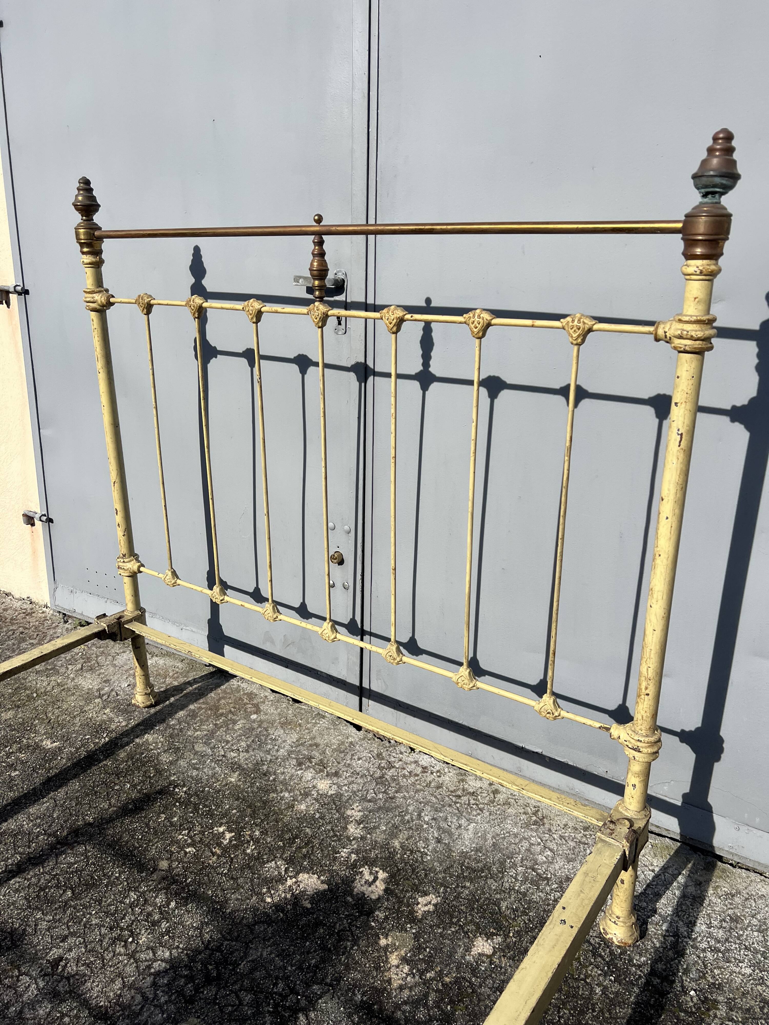 WROUGHT IRON BED 1900