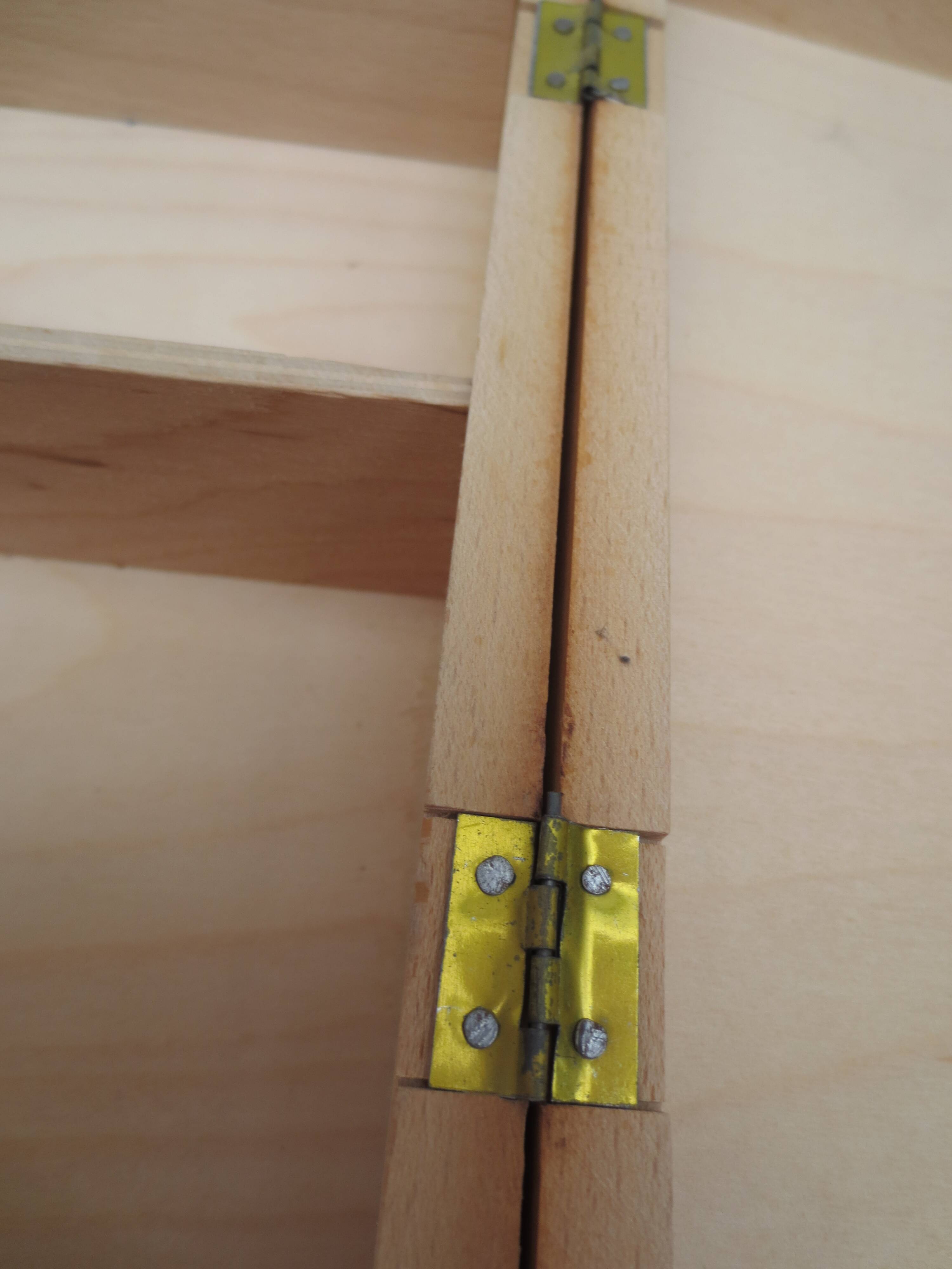 Nice-sized worker, in light varnished wood