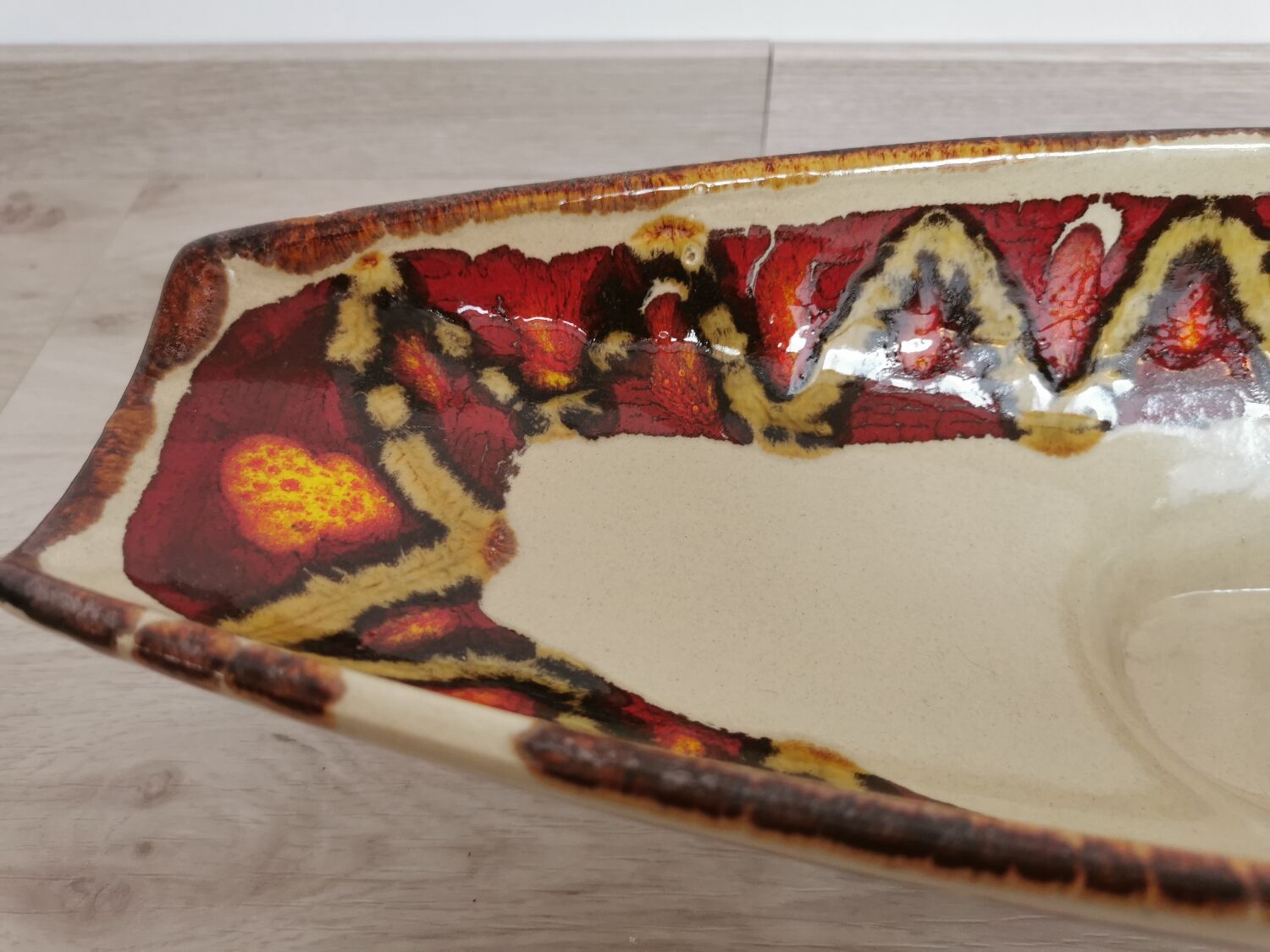 Long ceramic bowl, Saint Clément