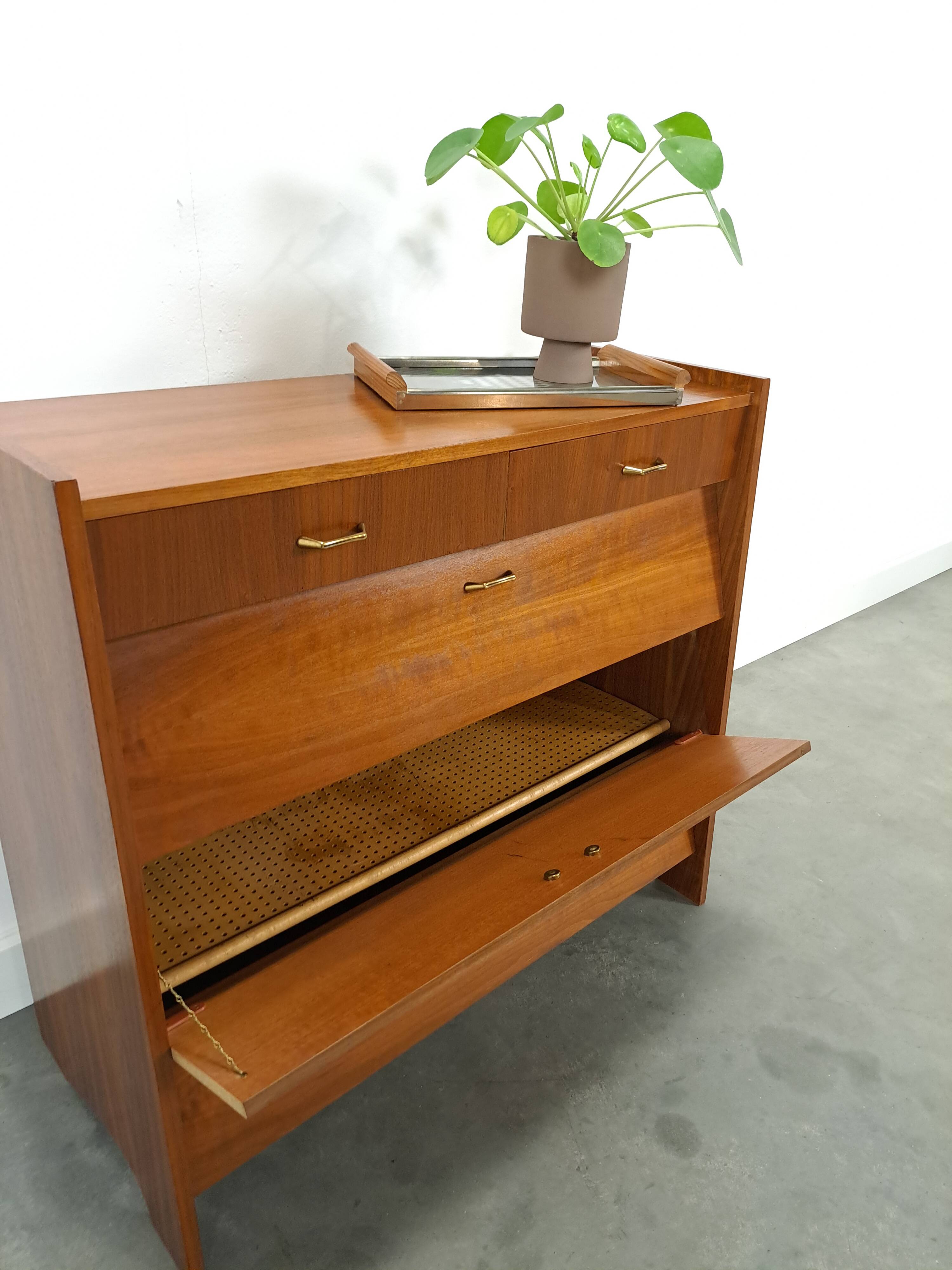 Fineer schoenenkast met lades