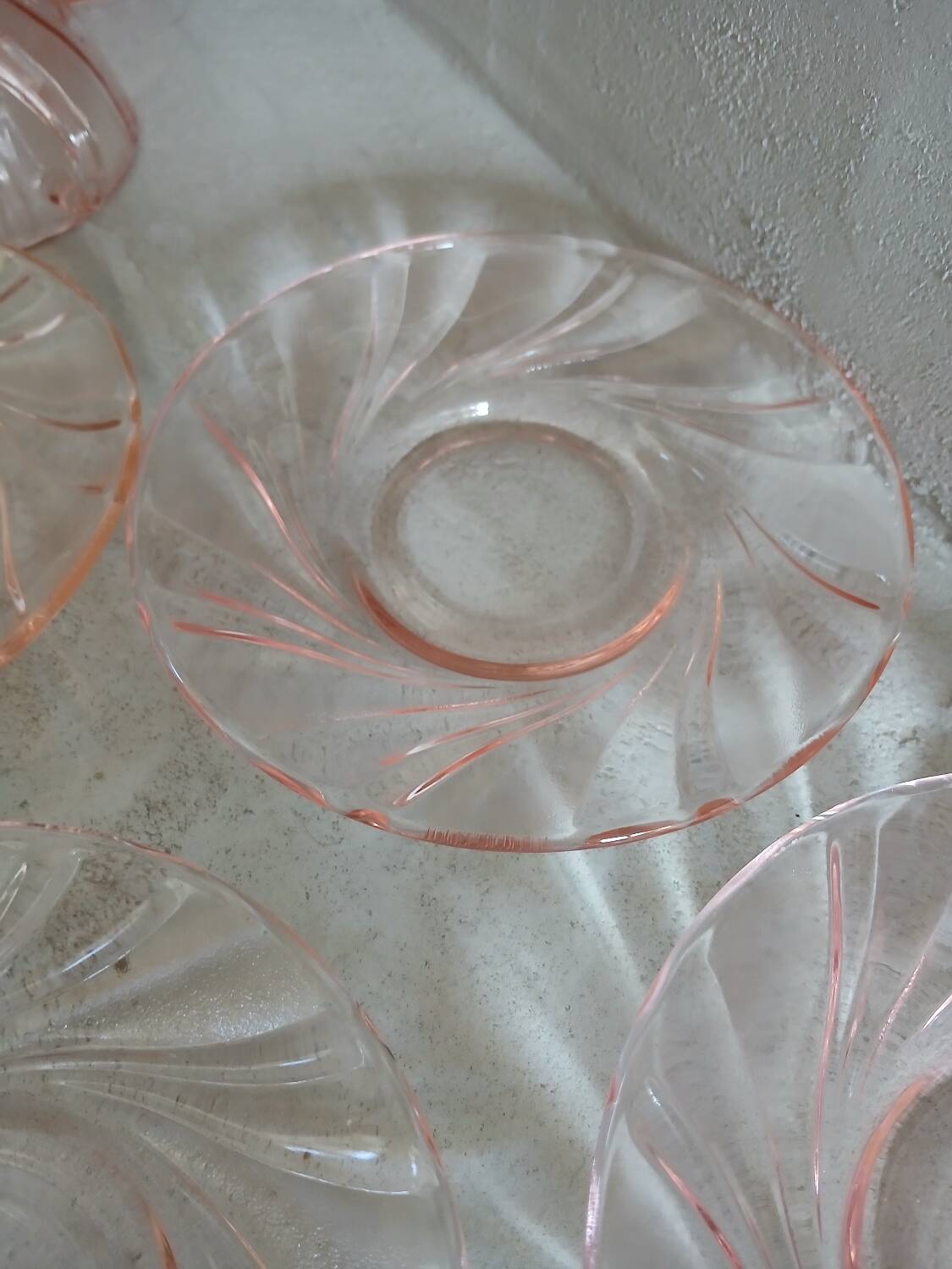 Set of 9 pink Vereco cups