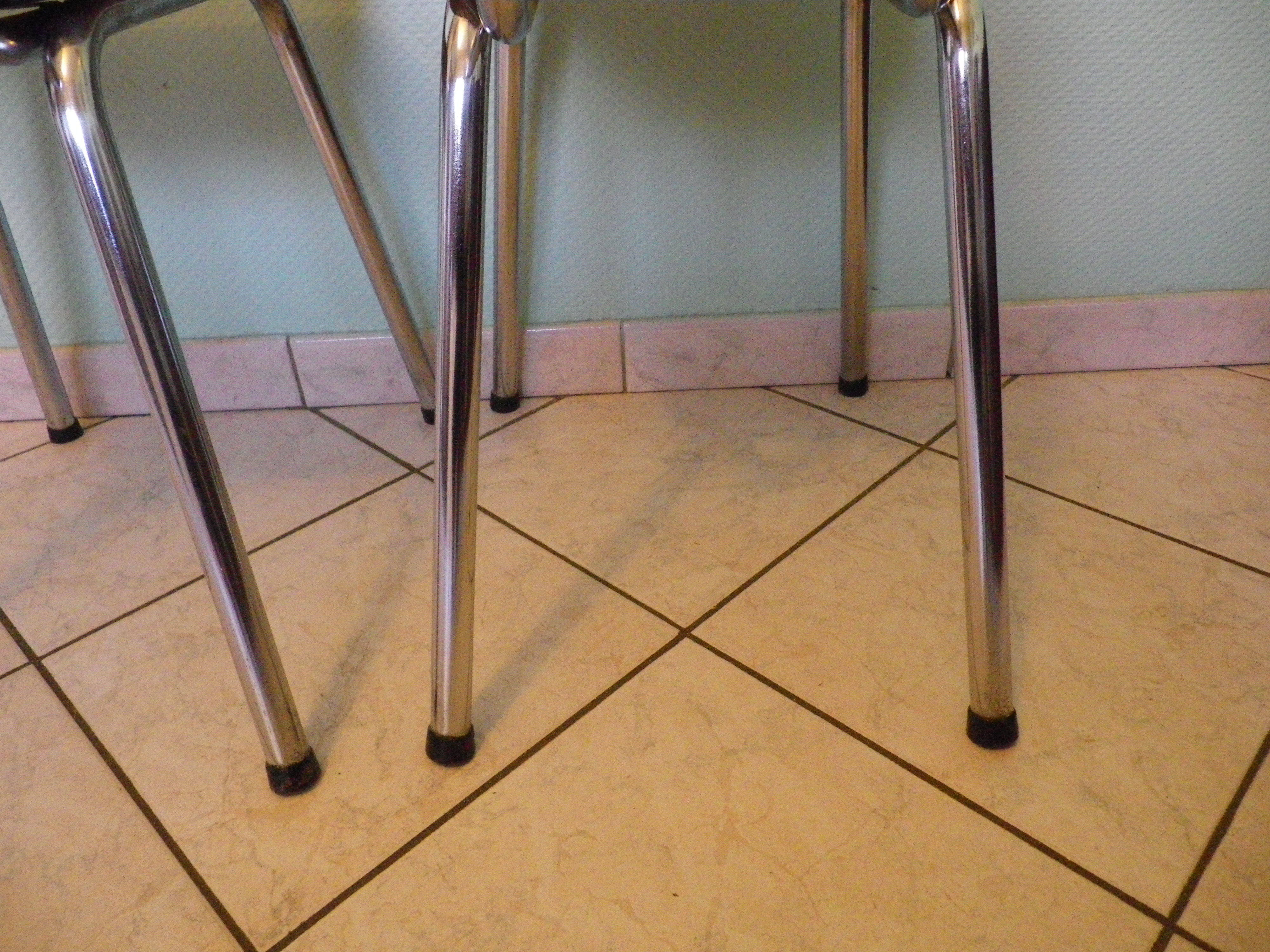 Lot of 2 chairs in red formica with tubing 60s