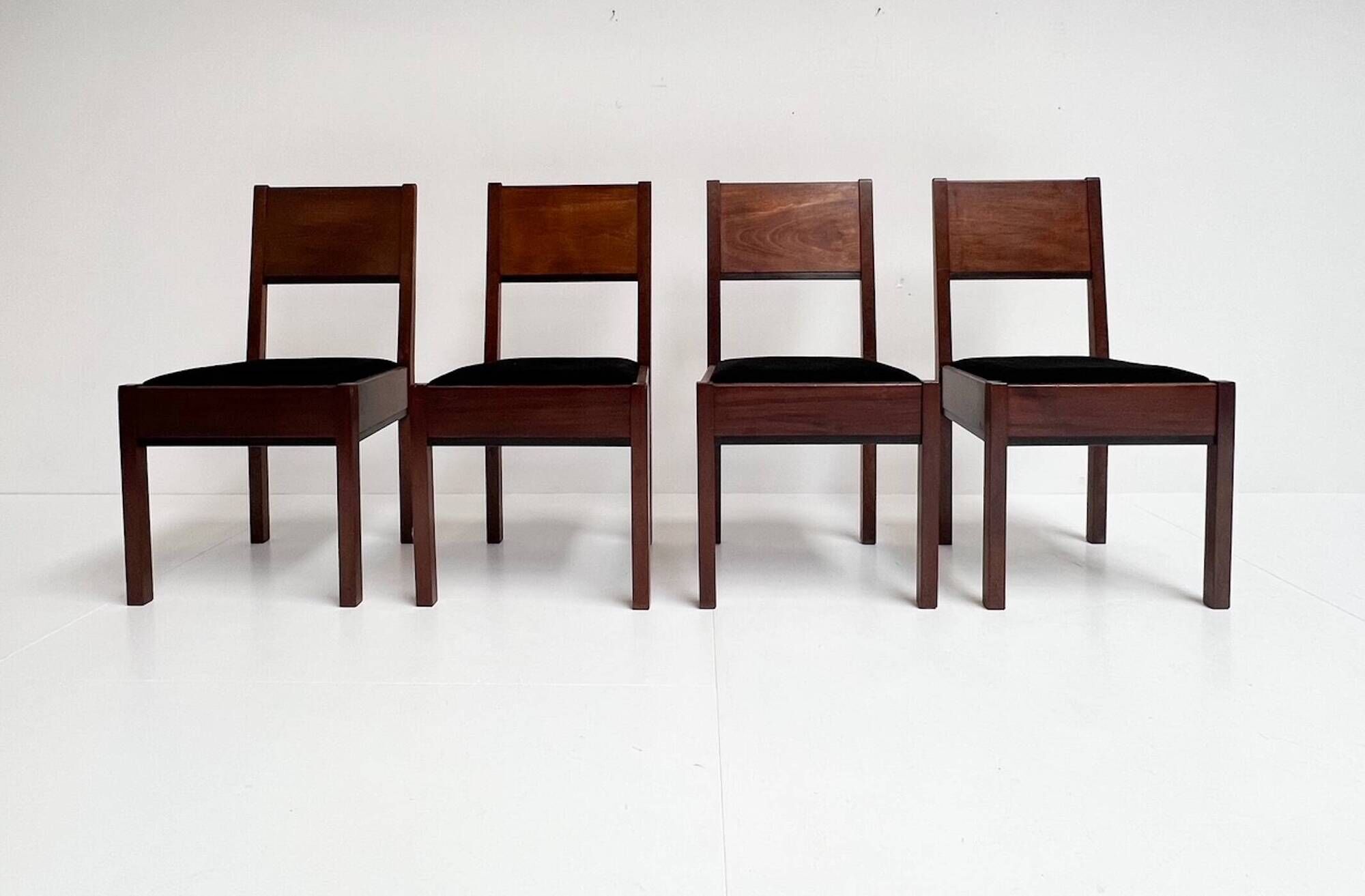 The Hague School set of 4 dining chairs by Muntendam for LOV, 1920’s