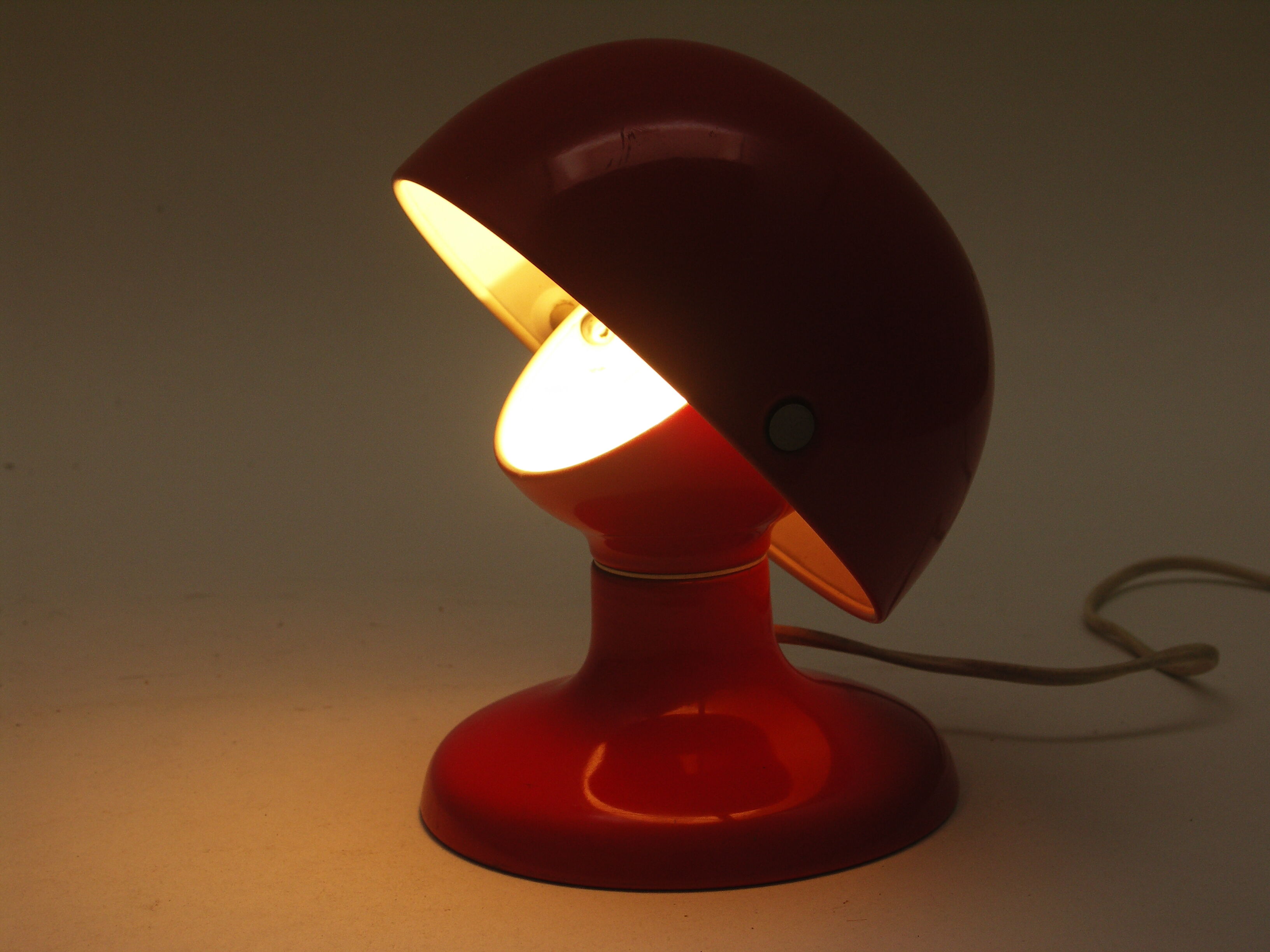 Lampe "Jucker" 1963 design Tobia Scarpa , éditeur Flos