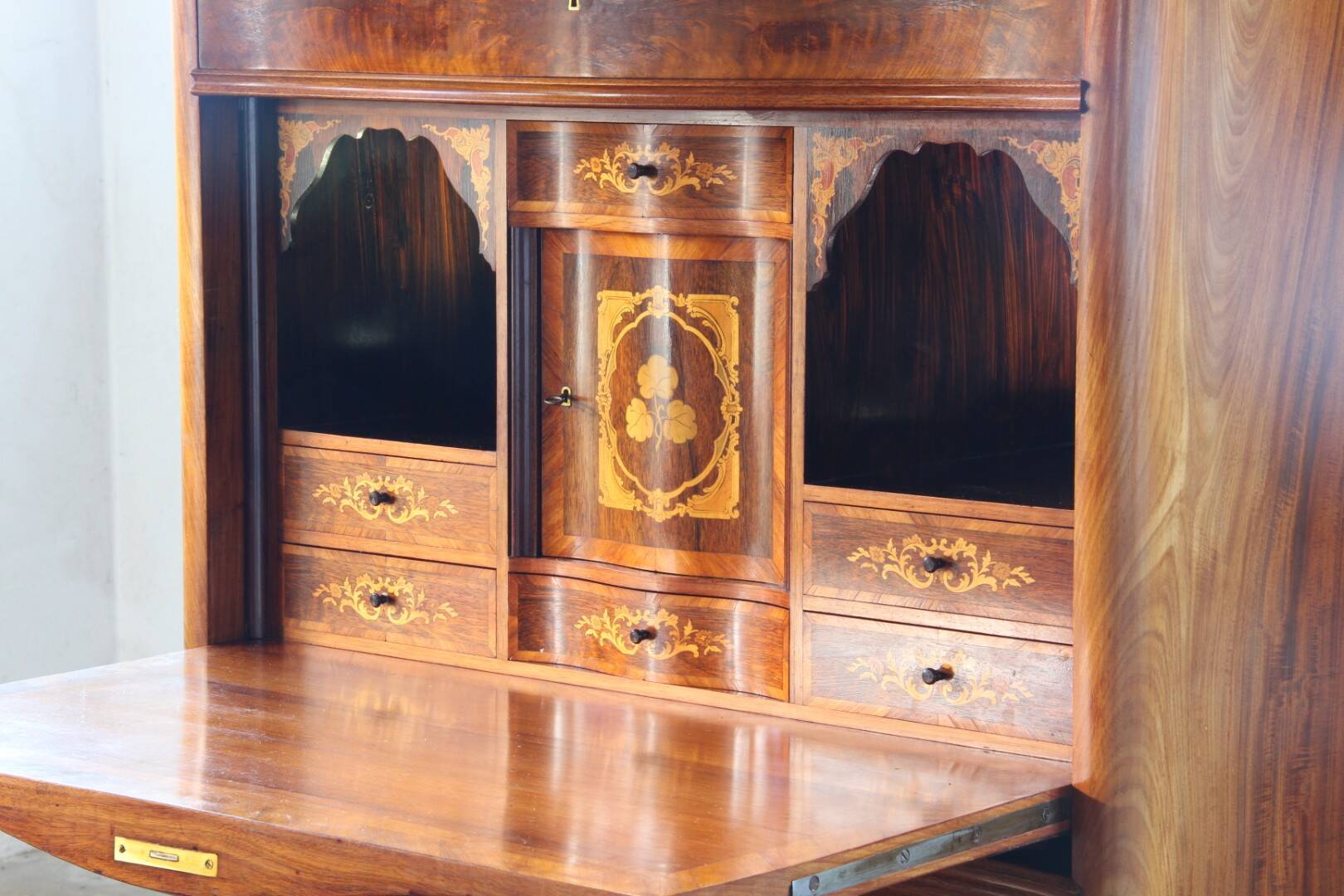 Vintage Danish Walnut 19th-century escritoire / Secretary, Victorian style