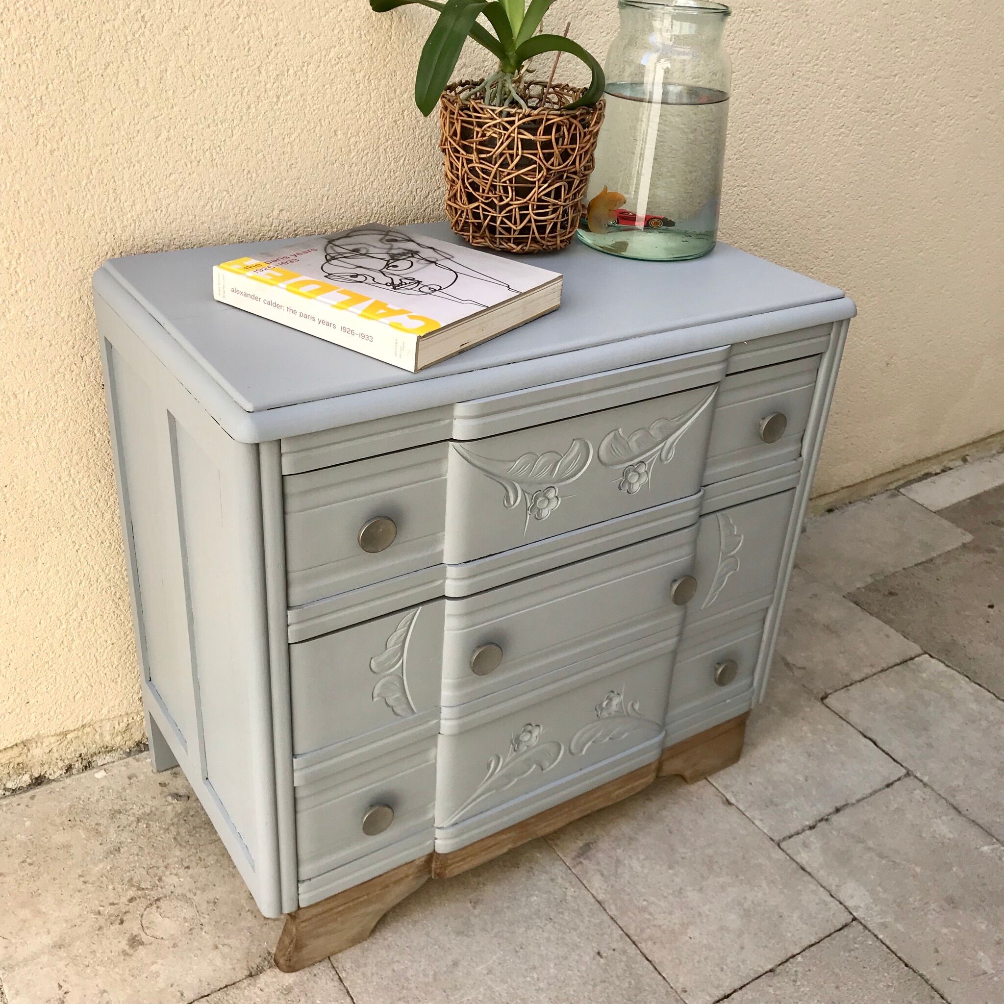 Dresser 30s renovated in zinged grey