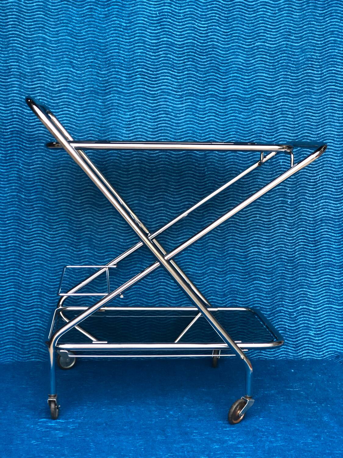Vintage folding server 1970 with 2 smoked glass trays