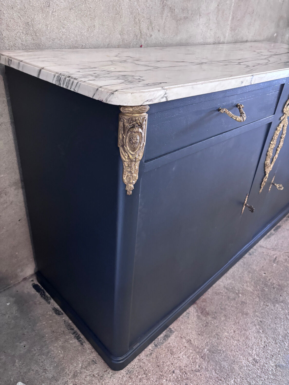 Enfilade ou buffet avec marbre