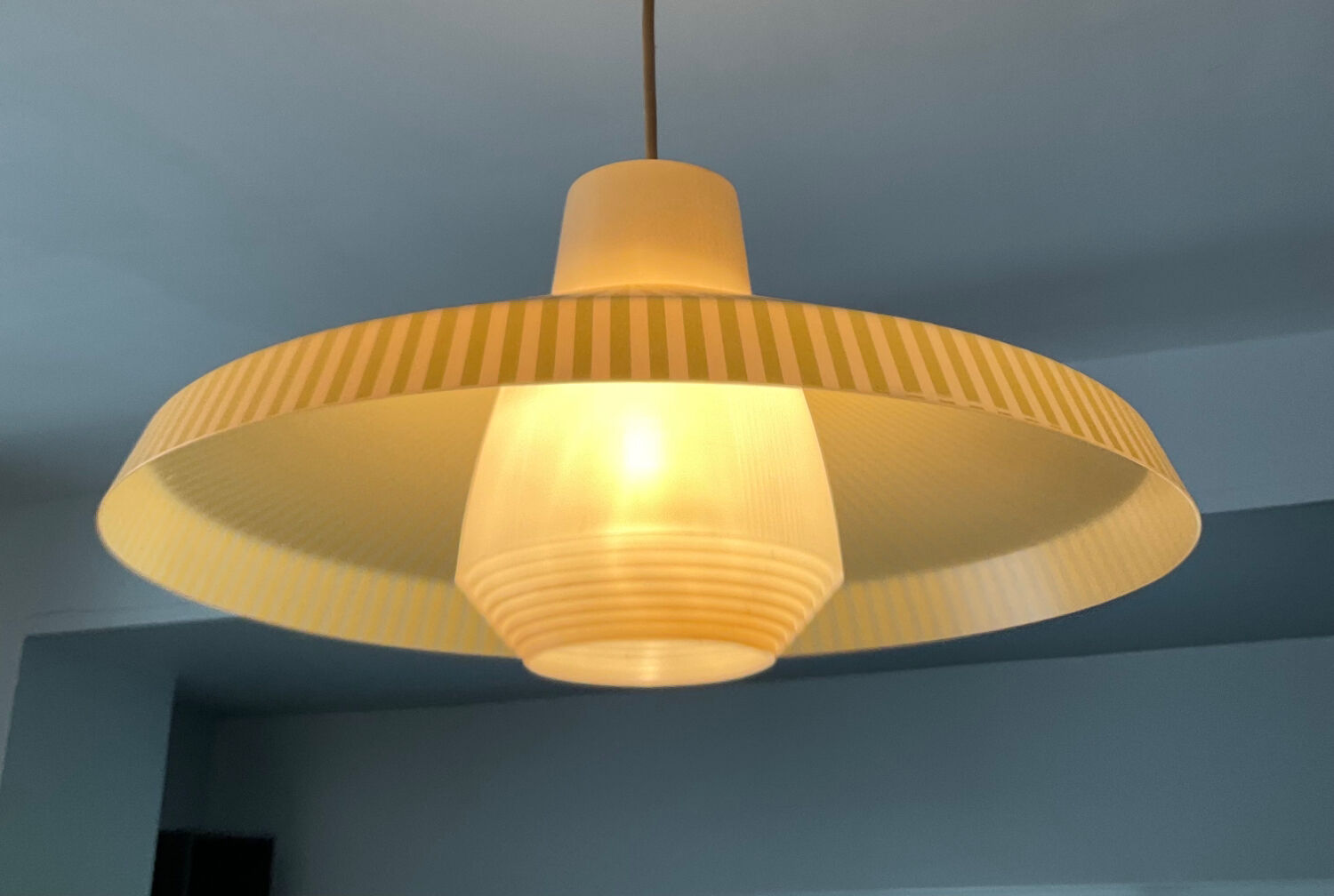 Saucer pendant light from the 60s and 70s