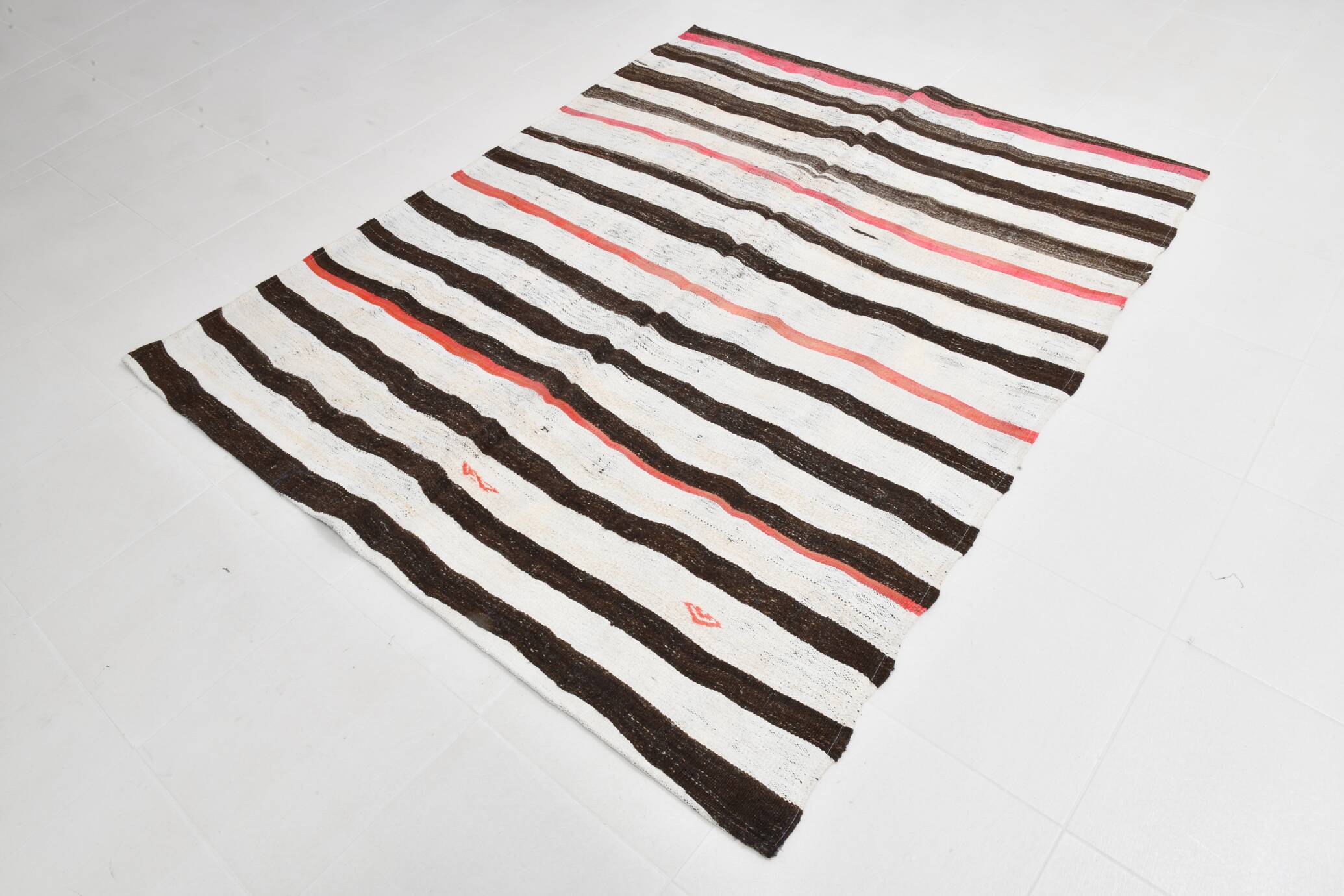 6x7 Natural White & Brown Kilim Rug, 183x212Cm