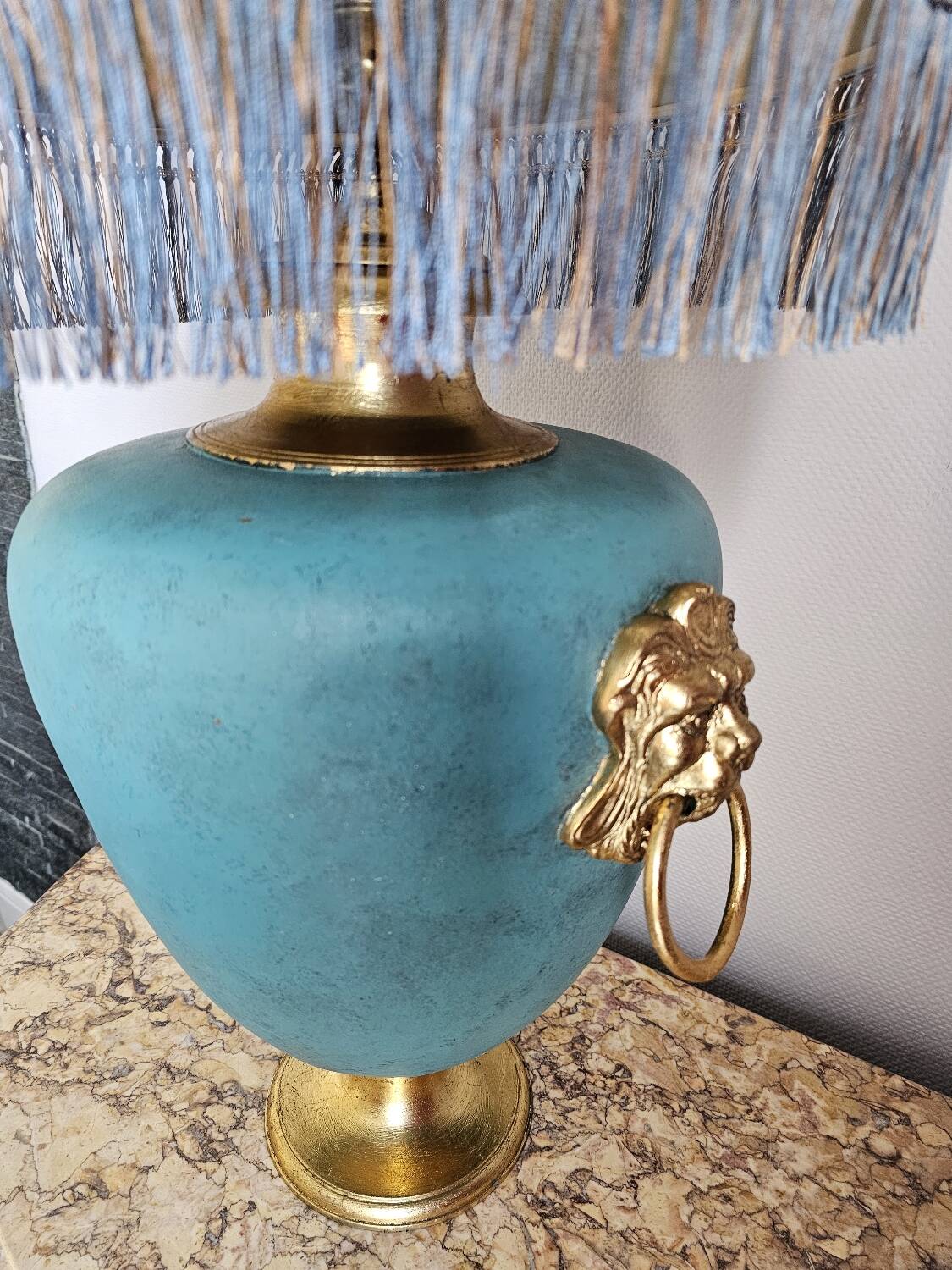 Table lamp