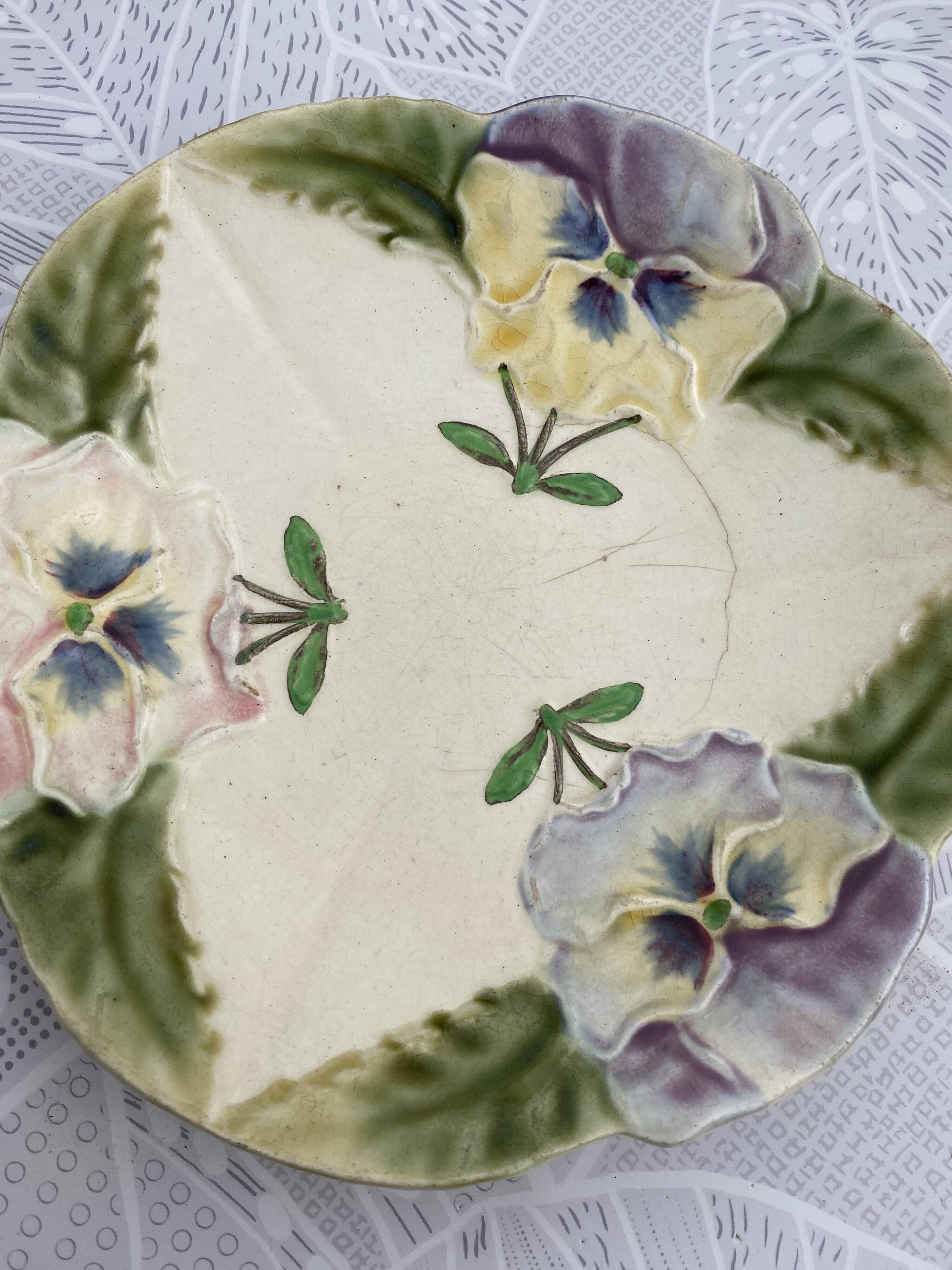 : Antique Longchamp slipware plate - Pansy decoration