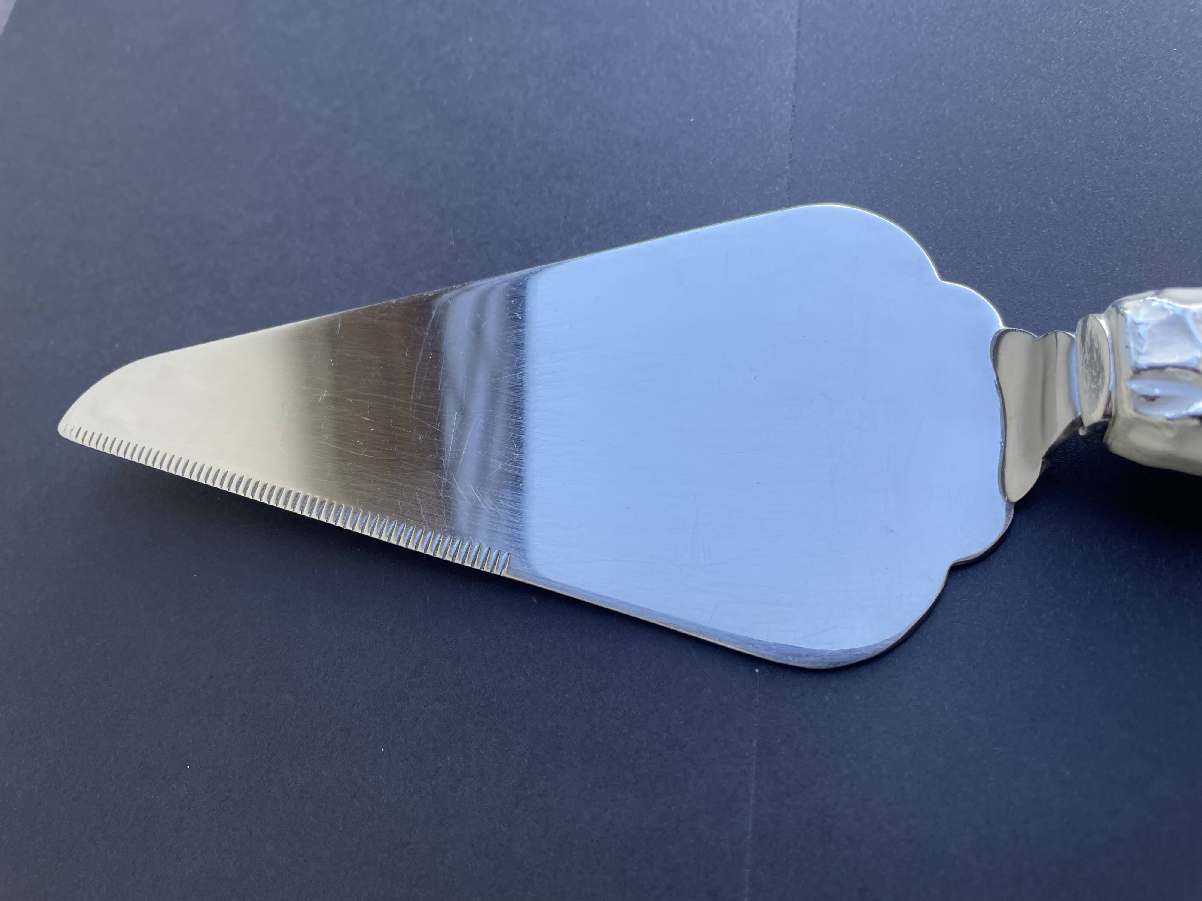 Modernist pie server with a hammered handle