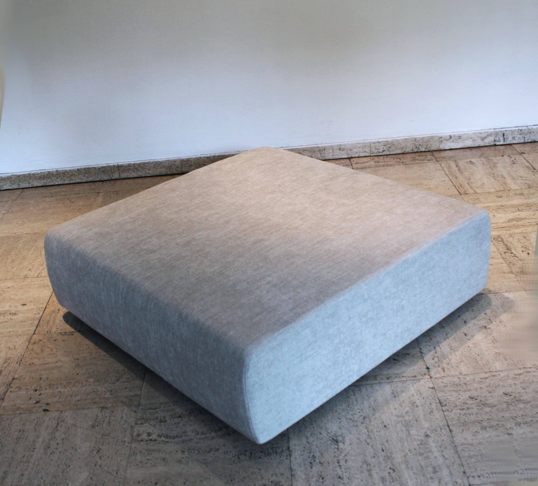 Ottomane, modèle Casa, par Camerich.