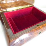 Jewelry box