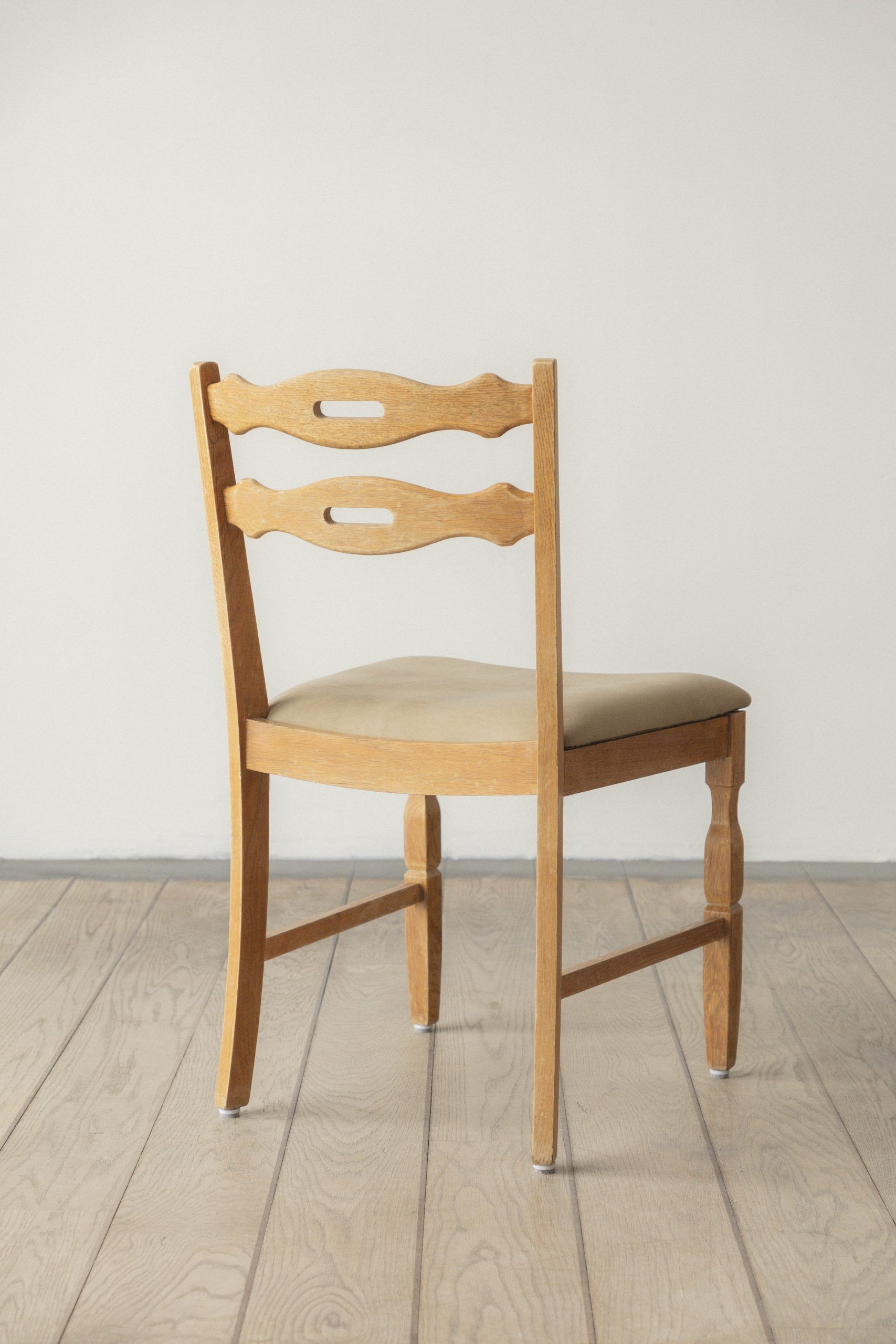 6 chaises de salle à manger Henning Kjærnulf