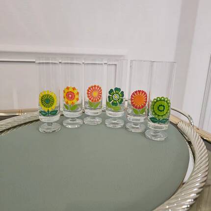 Set of 6 vintage pop art glasses with multicoloured flowers - 1970s