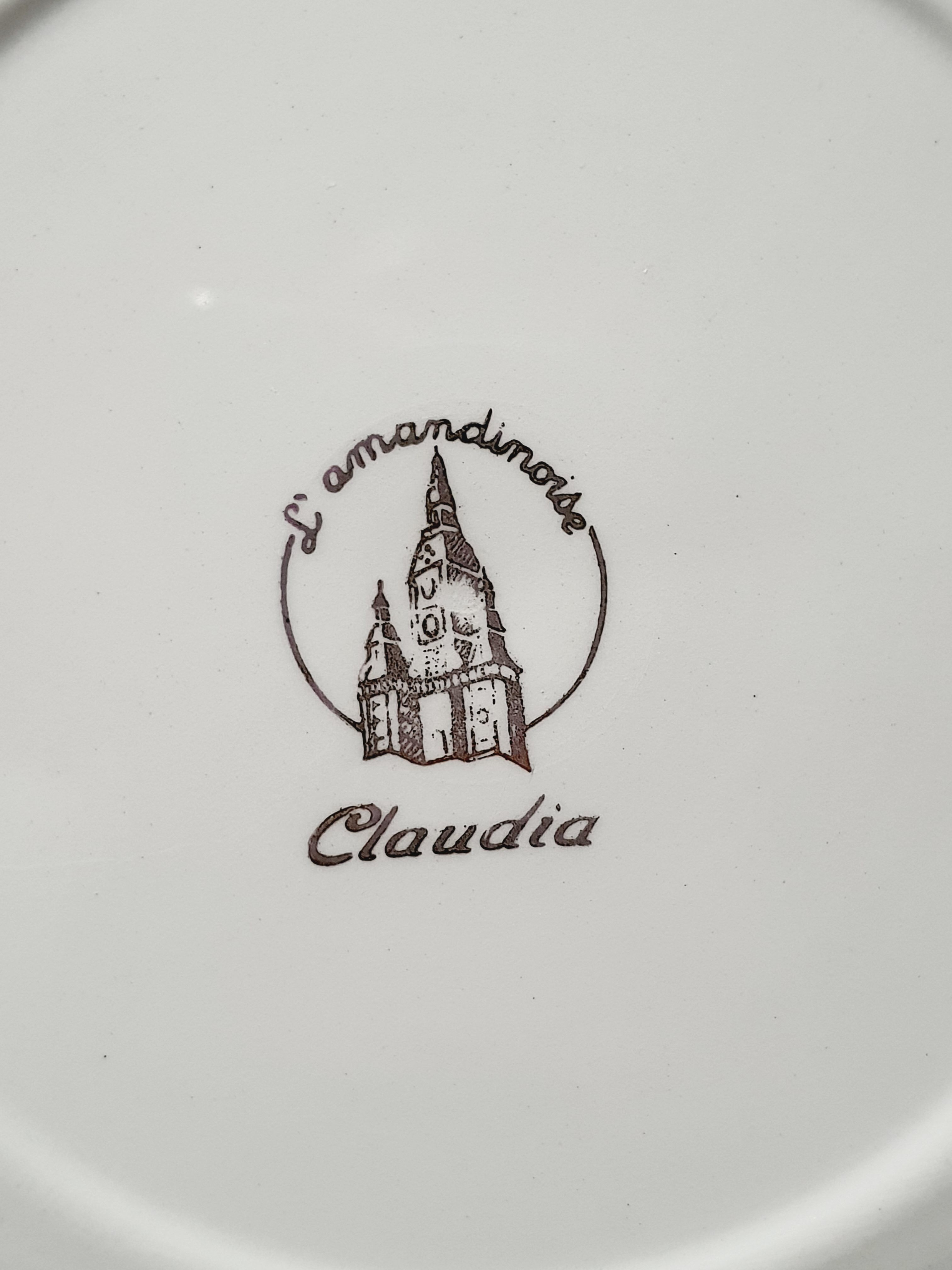 Dessert plates Claudia Amandinoise and vintage mandiant