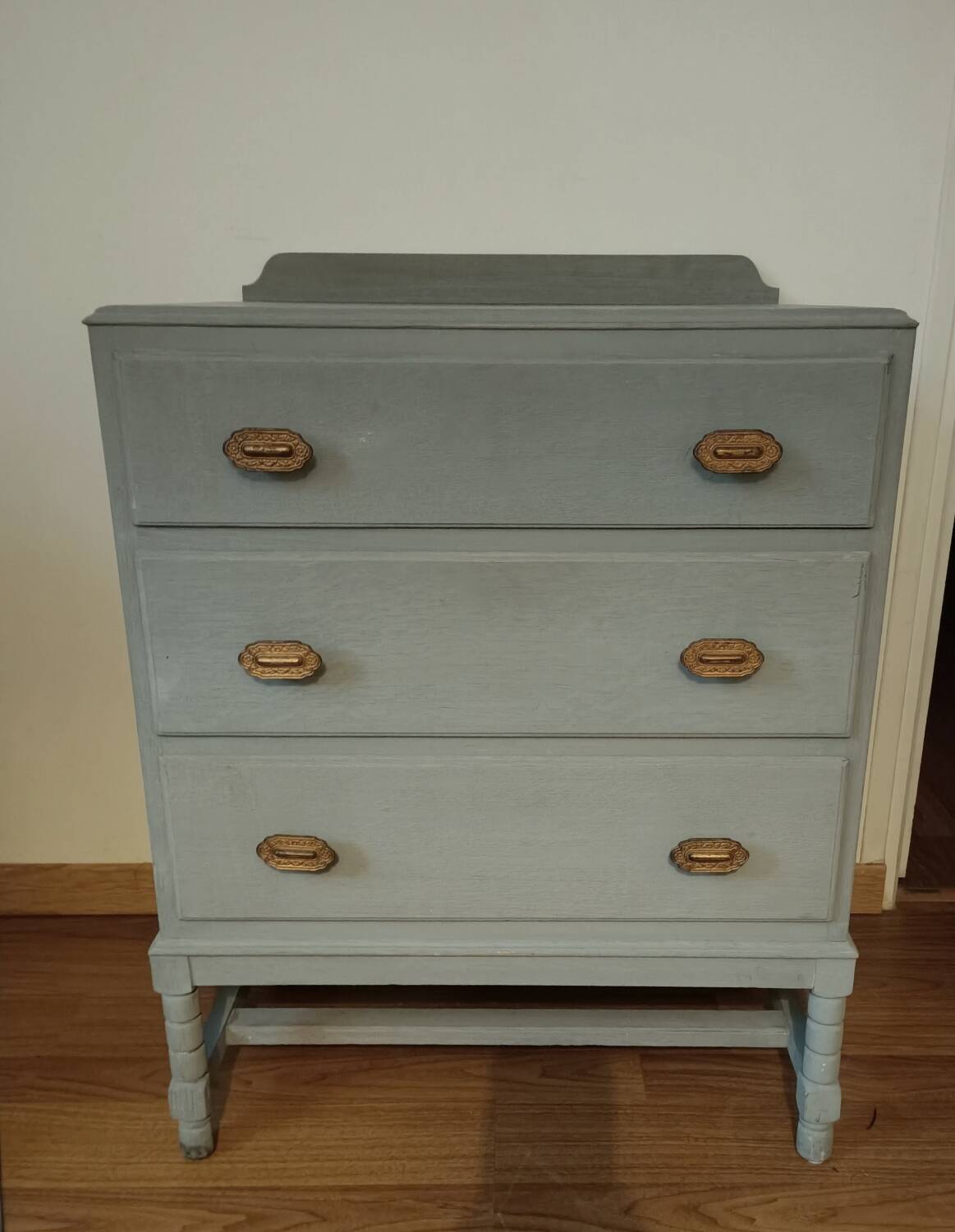 Commode bois patinée