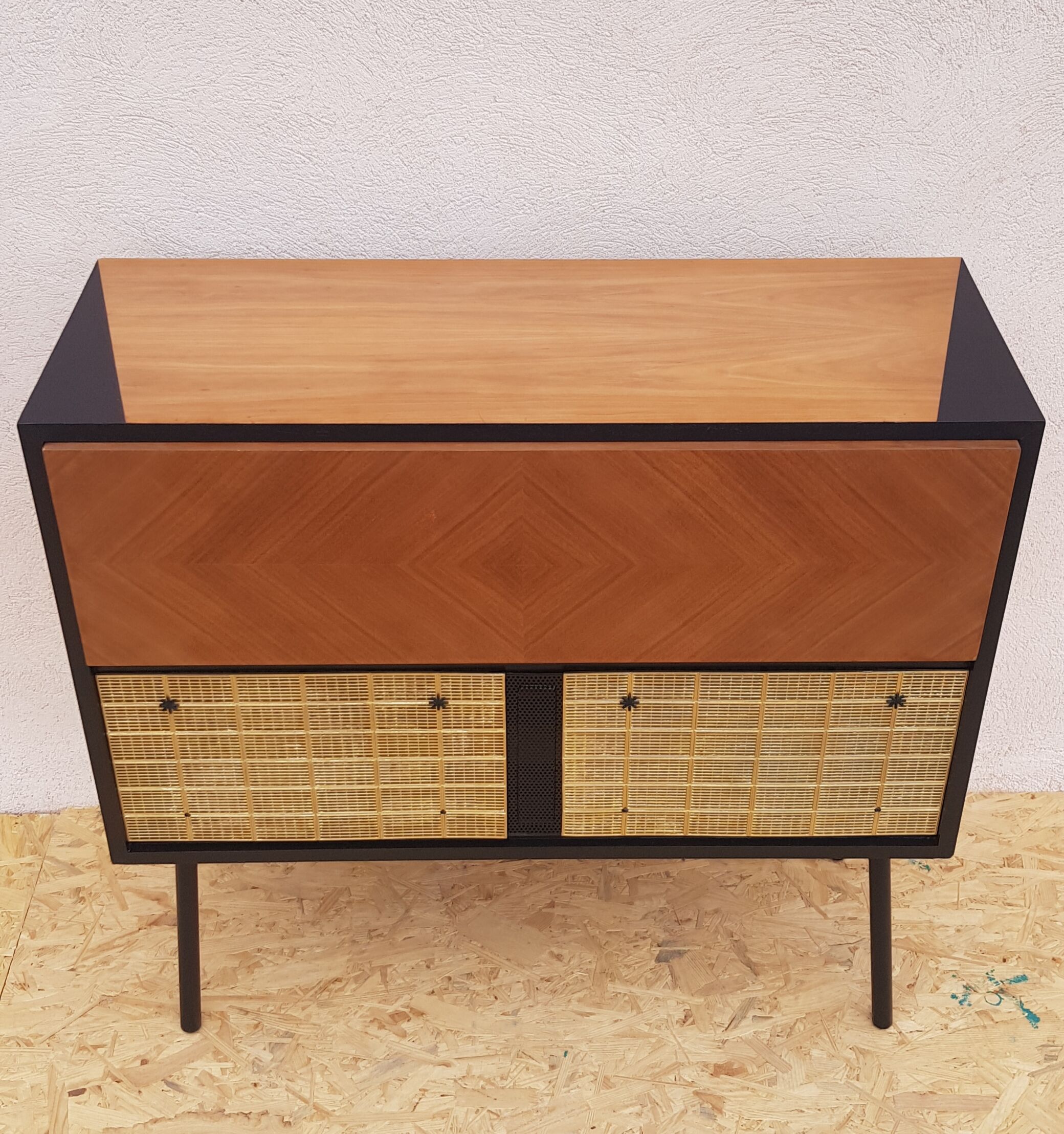 Vintage hifi radio cabinet the voice of his master