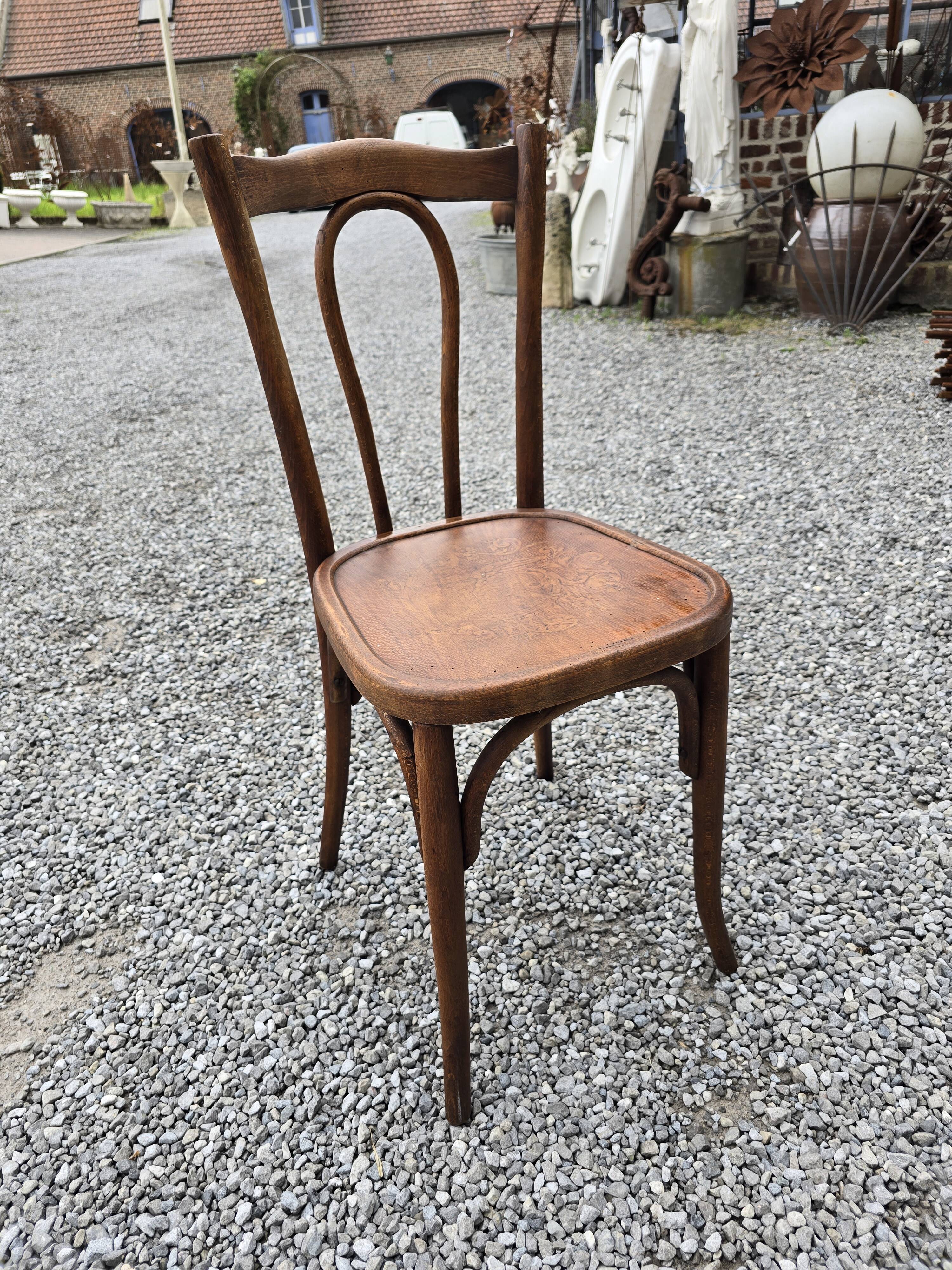 Bentwood bistro chair