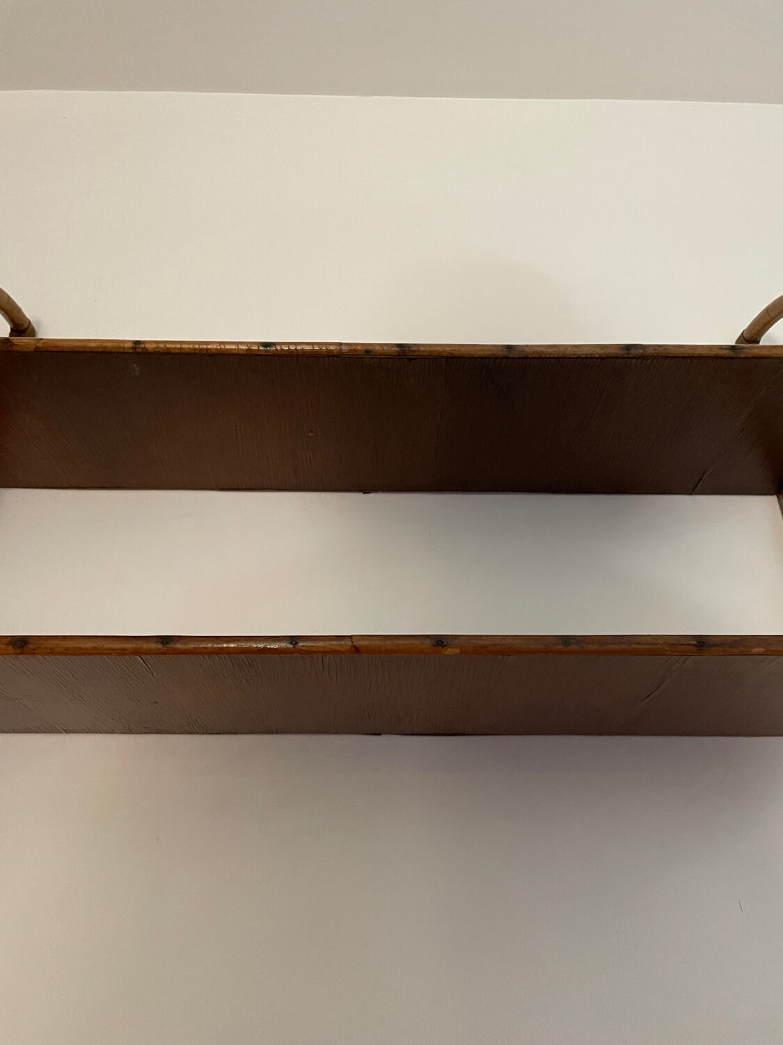 Étagère en rotin vintage