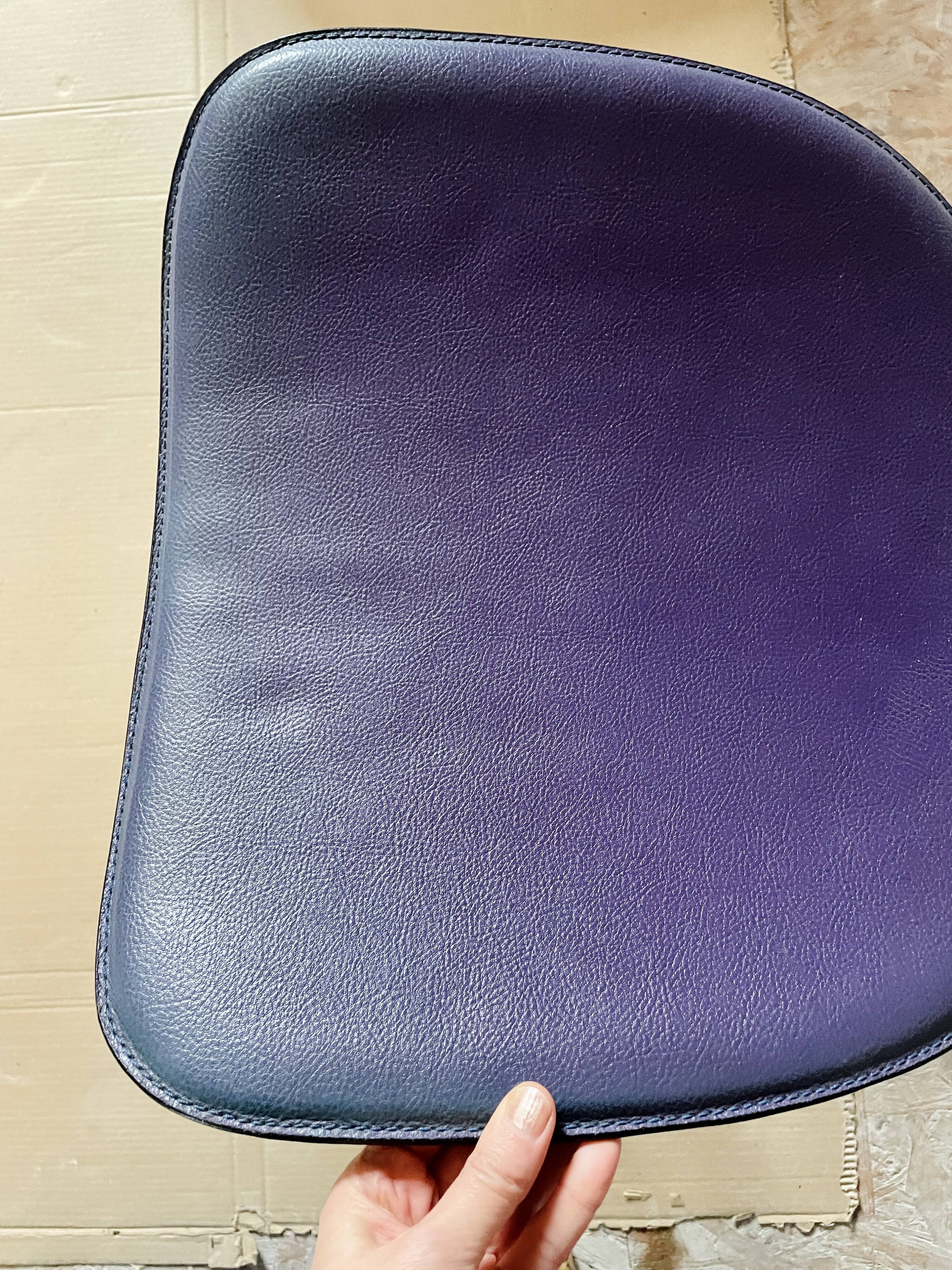 Javier Mariscal chair - "Garriris" model purple leather