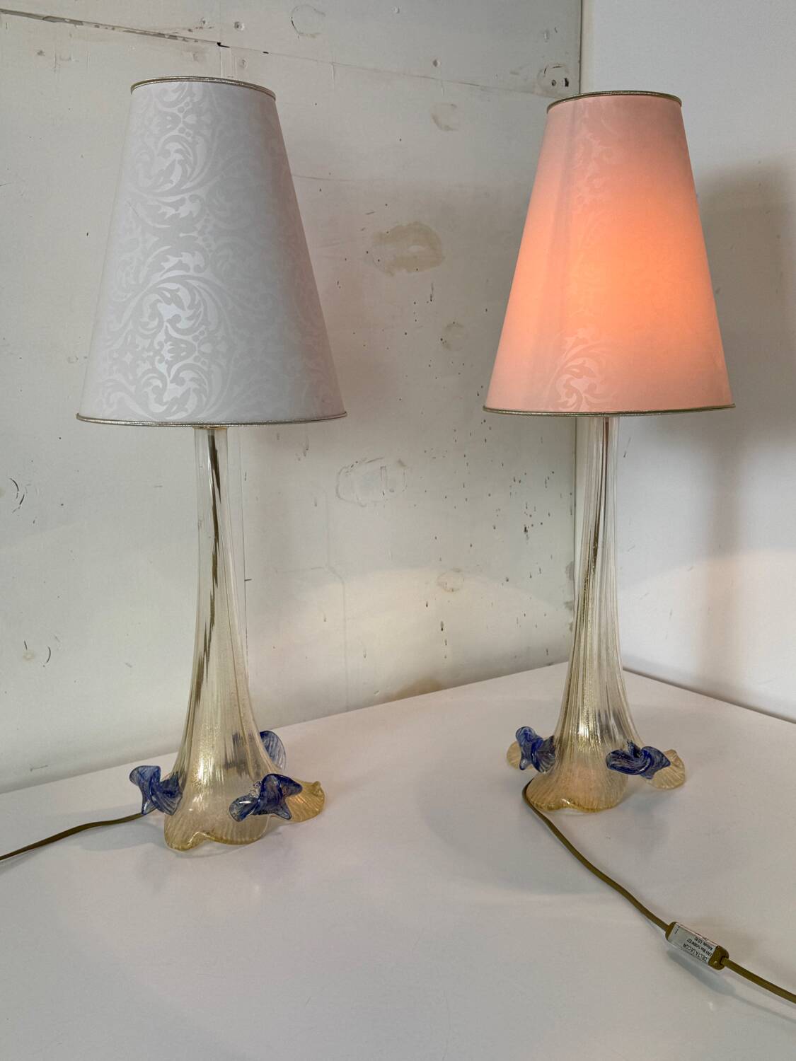 Set de 2 lampes de table italiennes vénitiennes vintage romantiques en verre de Murano.