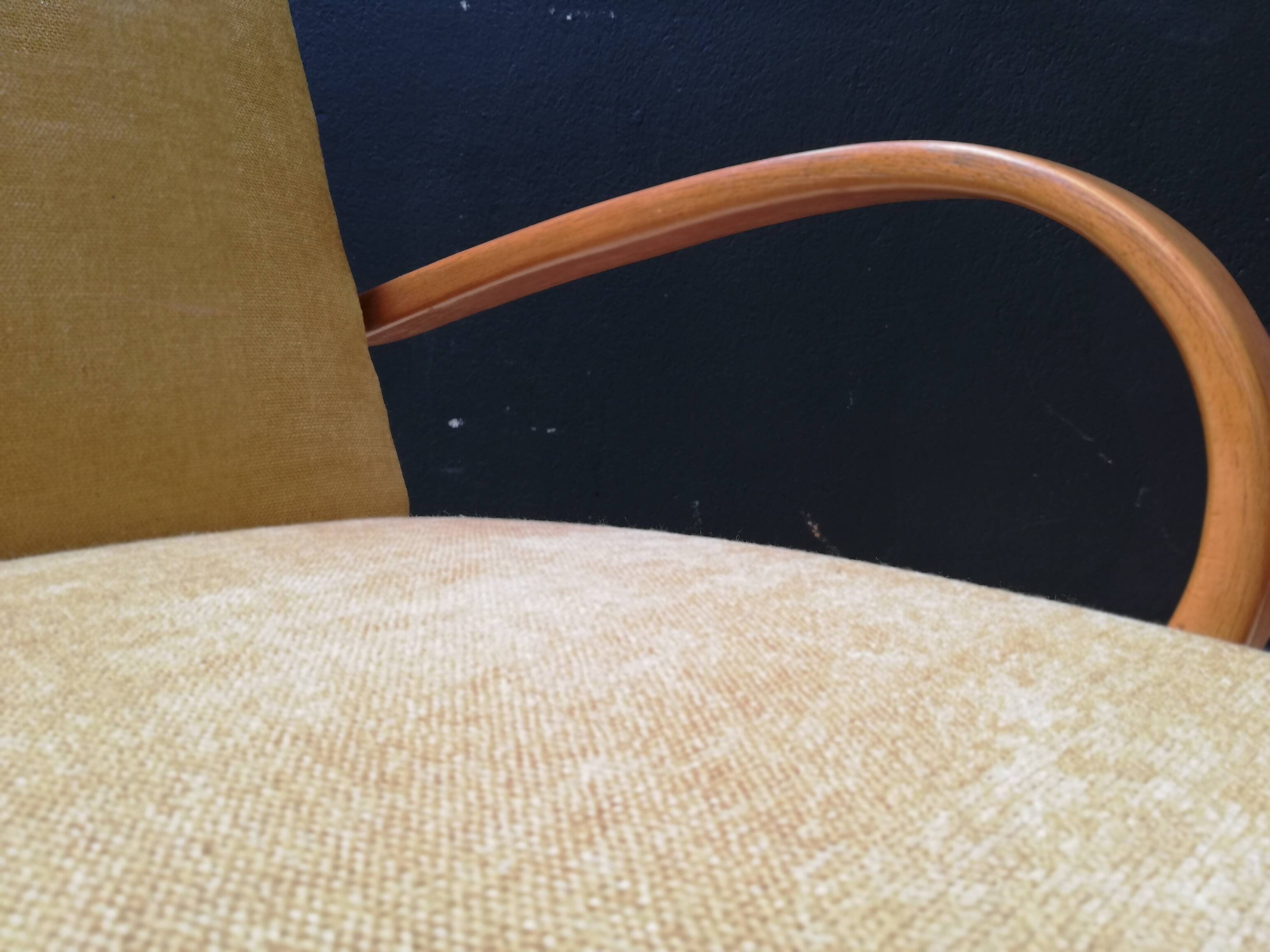 Paire de fauteuils vintage Halabala 1950