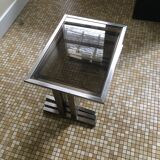 Giggle table