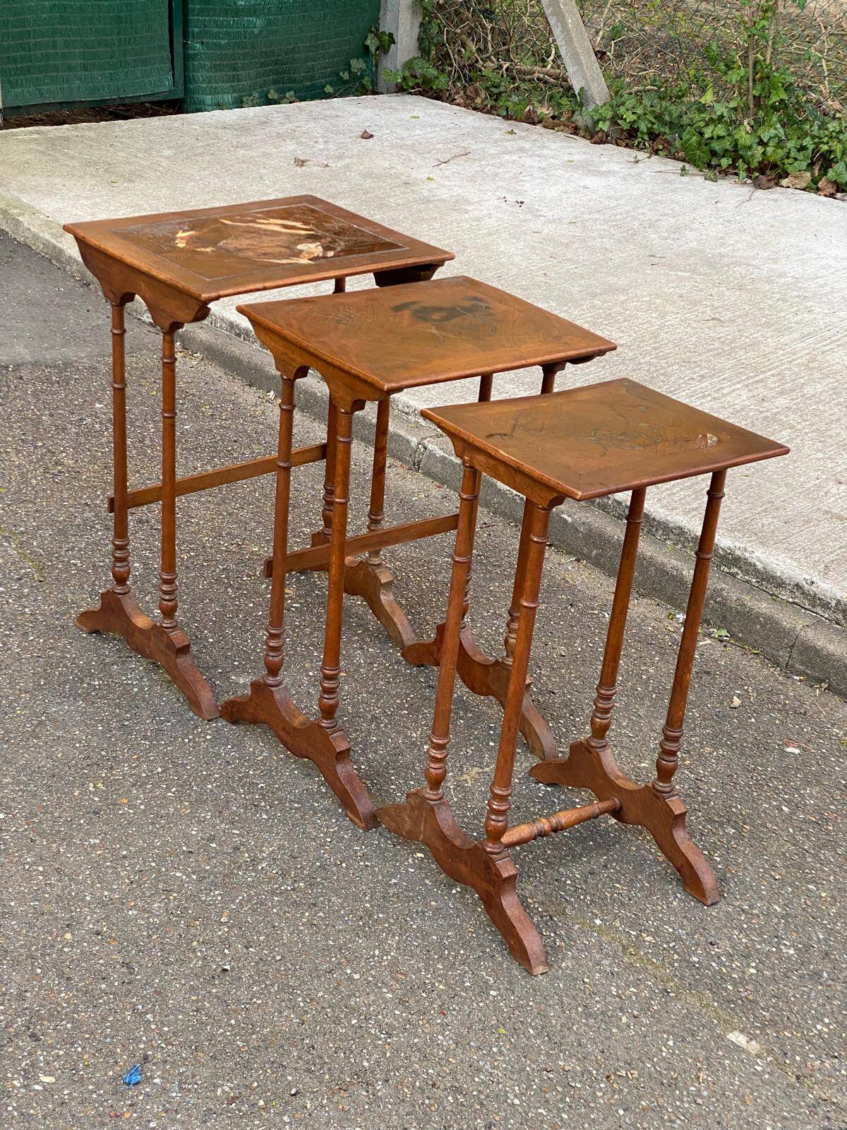 3 nesting tables in Art Nouveau style, made of solid wood and marquetry from the 19th century.