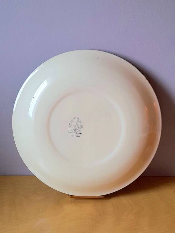 Earthenware dish from Salins, Catherine pattern, 30 cm.