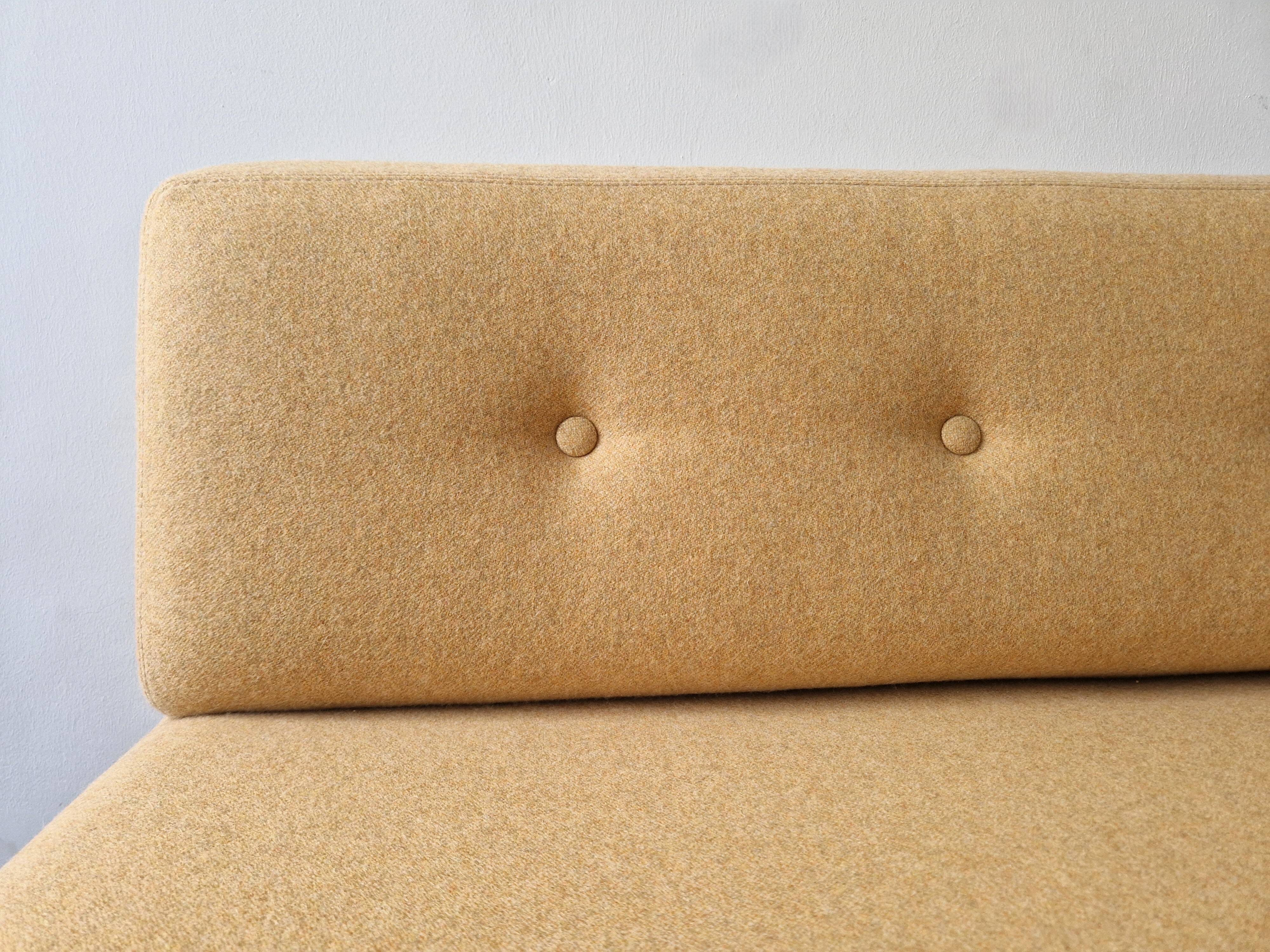 070-series 2,5-seater sofa by Kho Liang Ie for Artifort, The Netherlands 1964