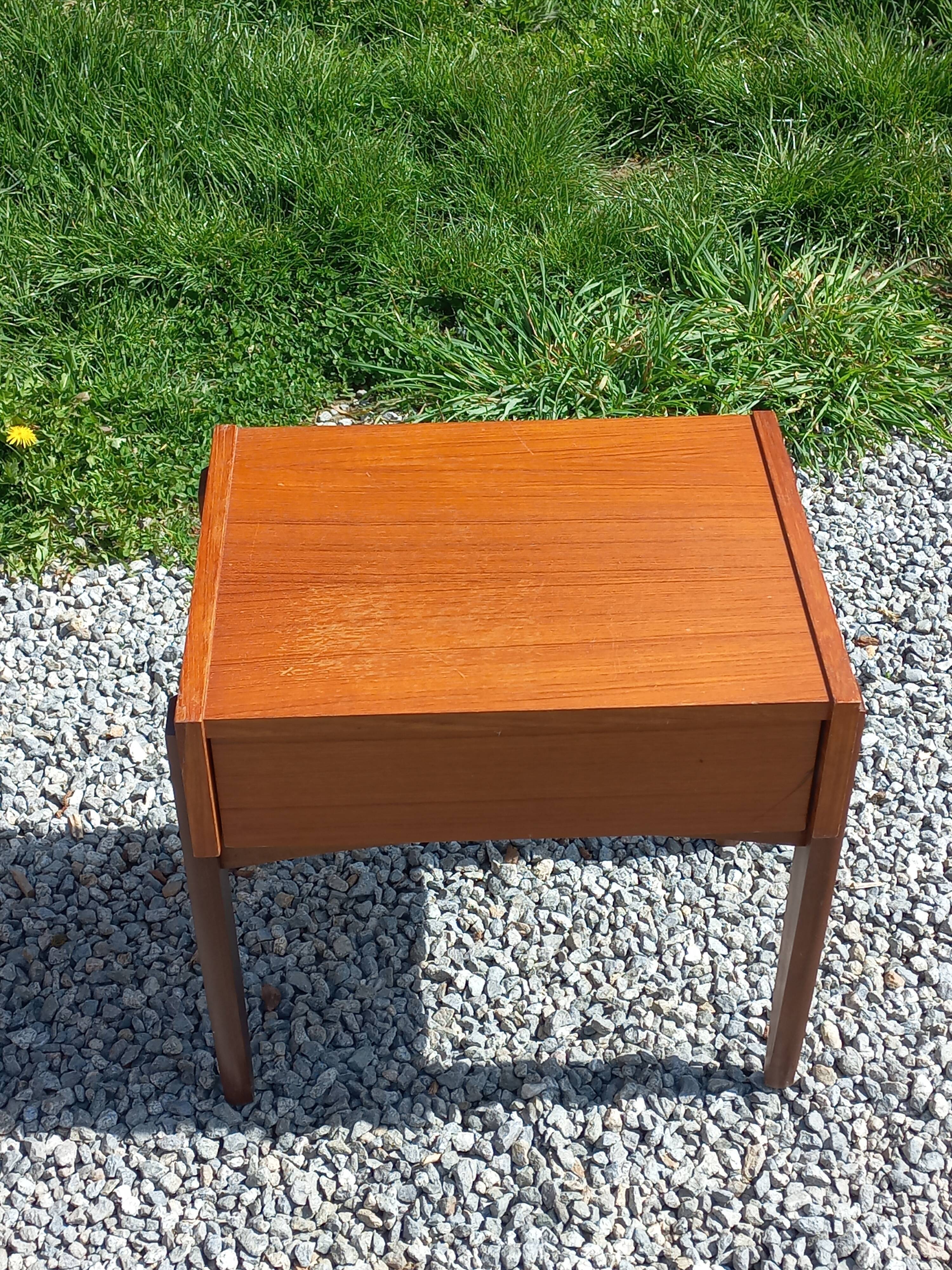 Pair of Scandinavian-style teak bedside tables from the 1970s.