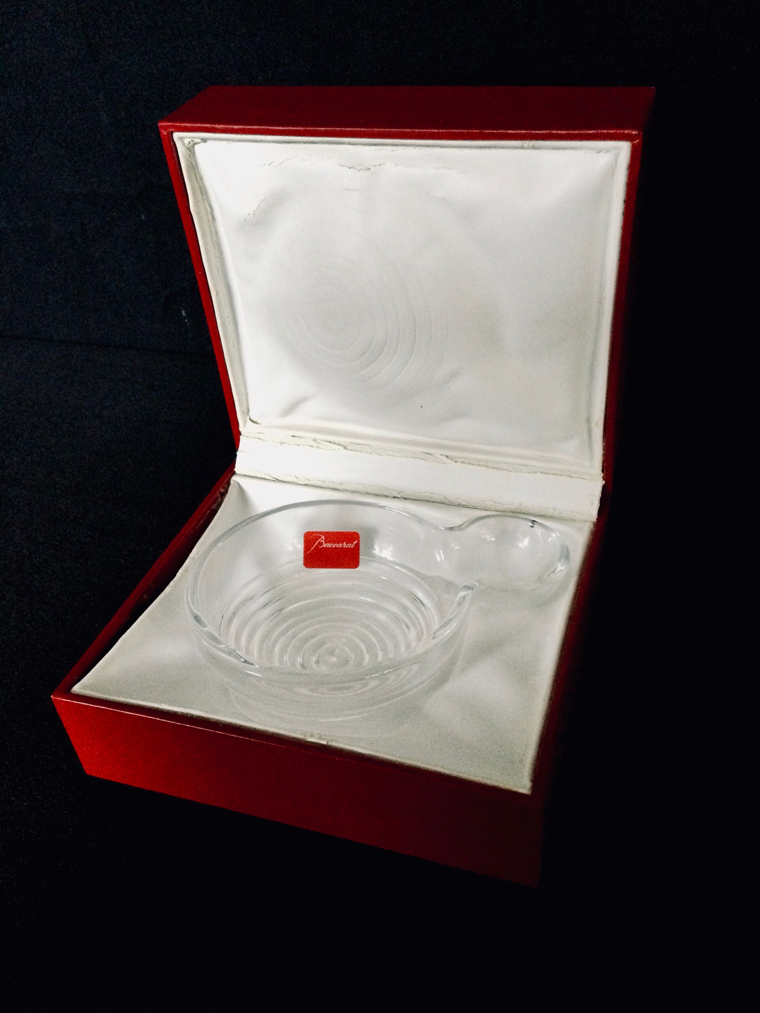 Taste wine / Baccarat crystal ashtray