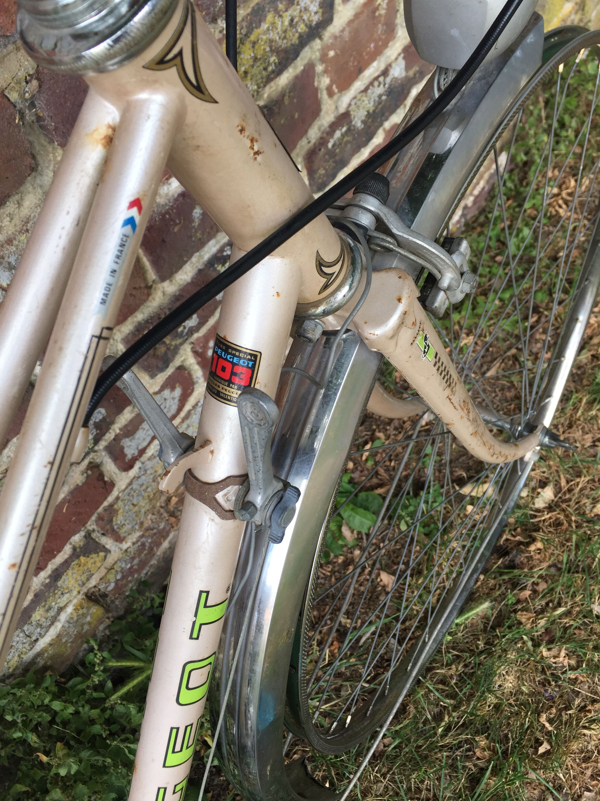 Vintage Peugeot 103 bike
