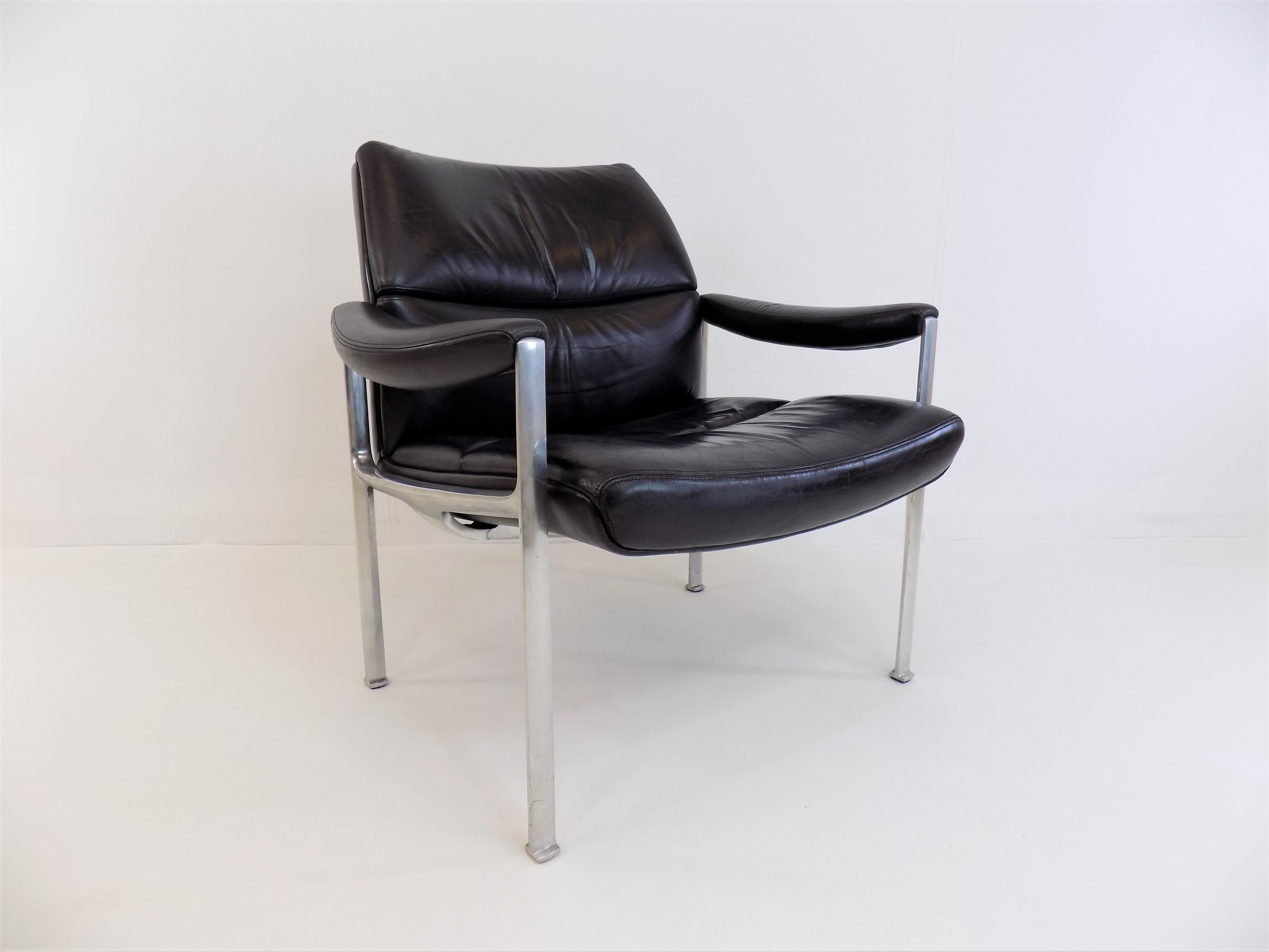 Lot de 2 fauteuils en cuir Röder Söhne by Miller Borgsen
