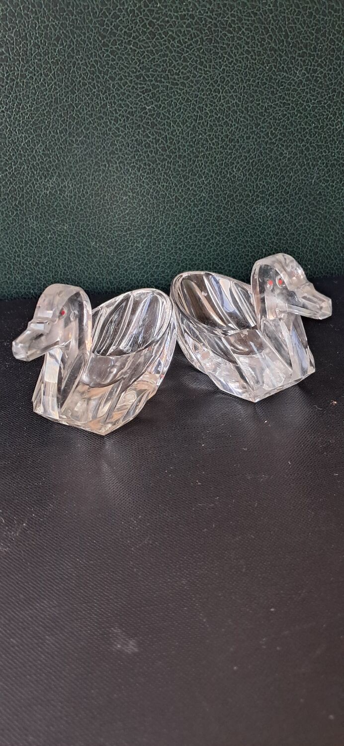 2 duck-shaped crystal salt cellars