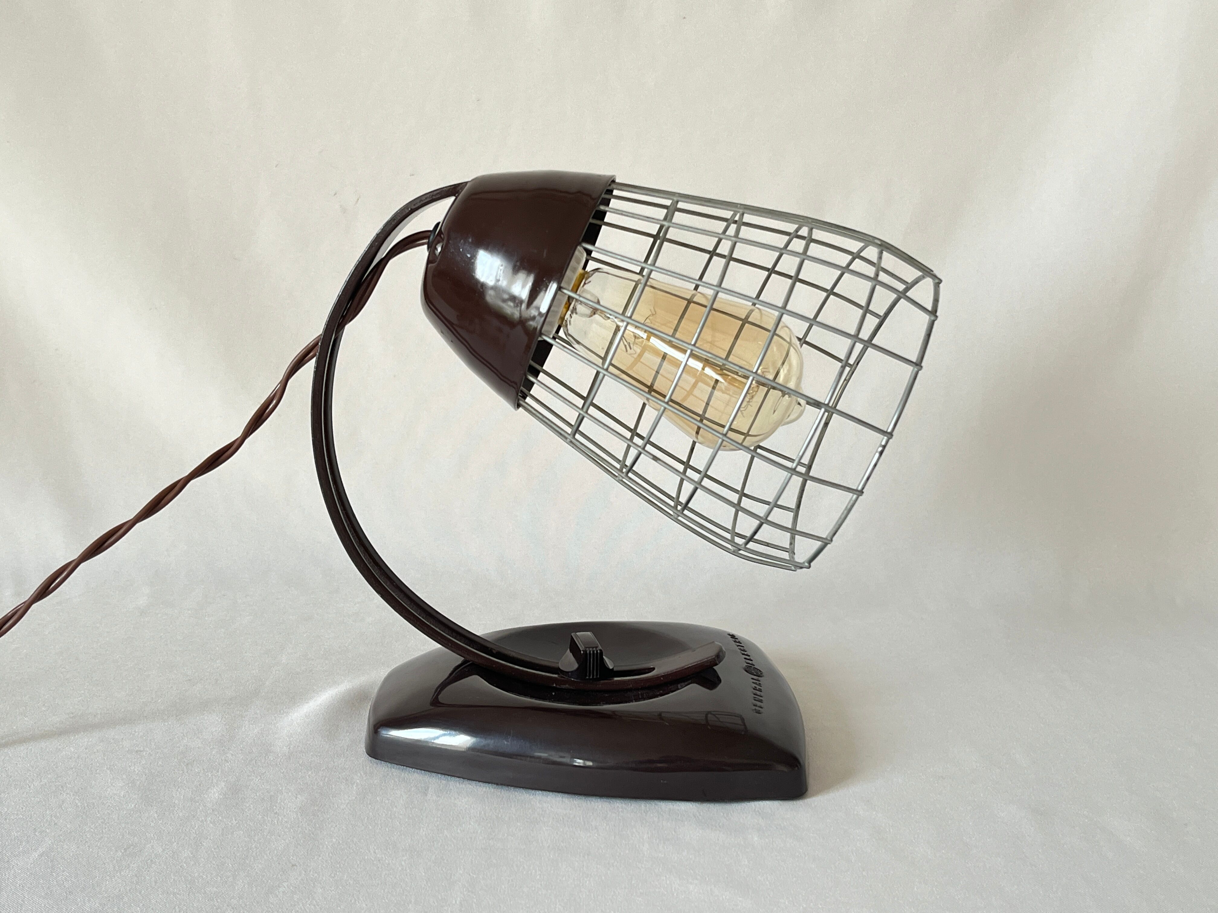 Table lamp Theralux General Electric GE bakelite and industrial metal grid infra red 1930