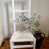 Chaise en bois paillée ancienne blanche