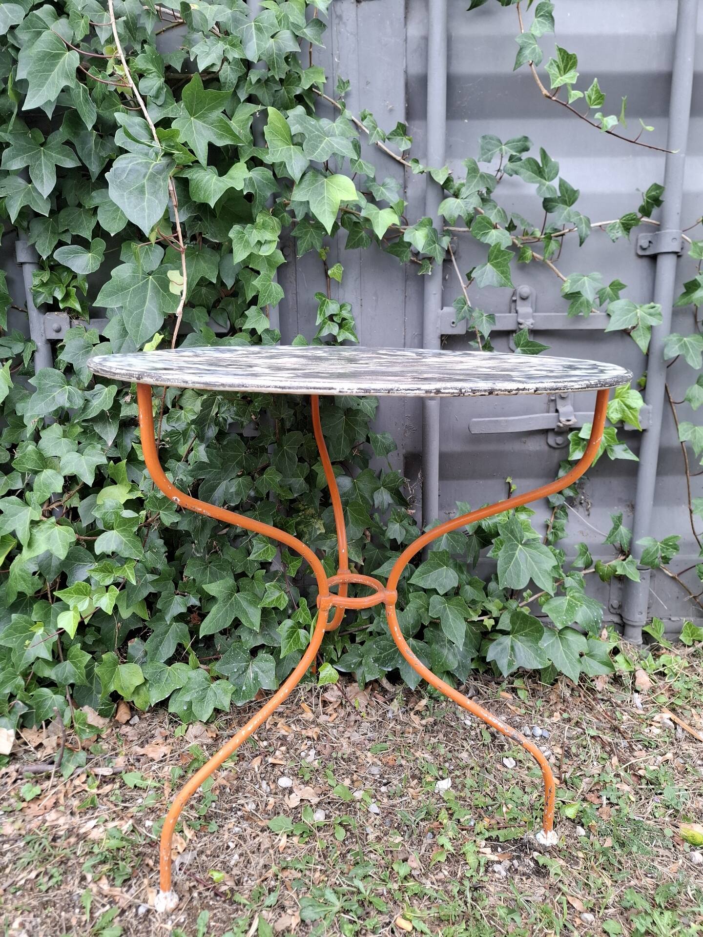 Iron table