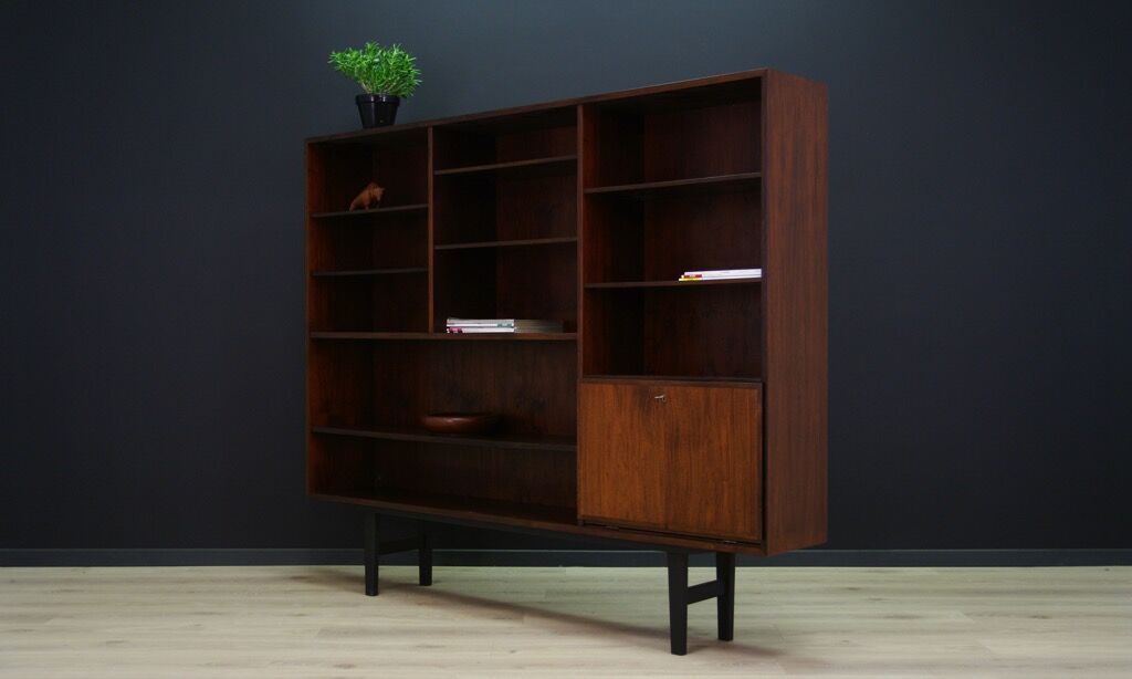 Omann Jun bookcase