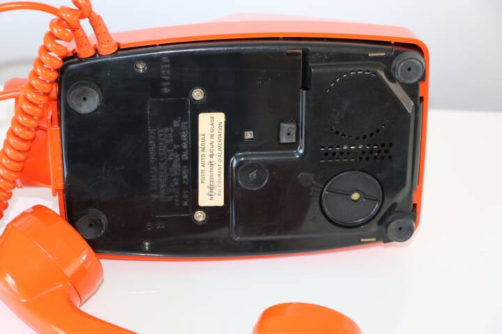 Telephone Socotel S63 orange 1973
