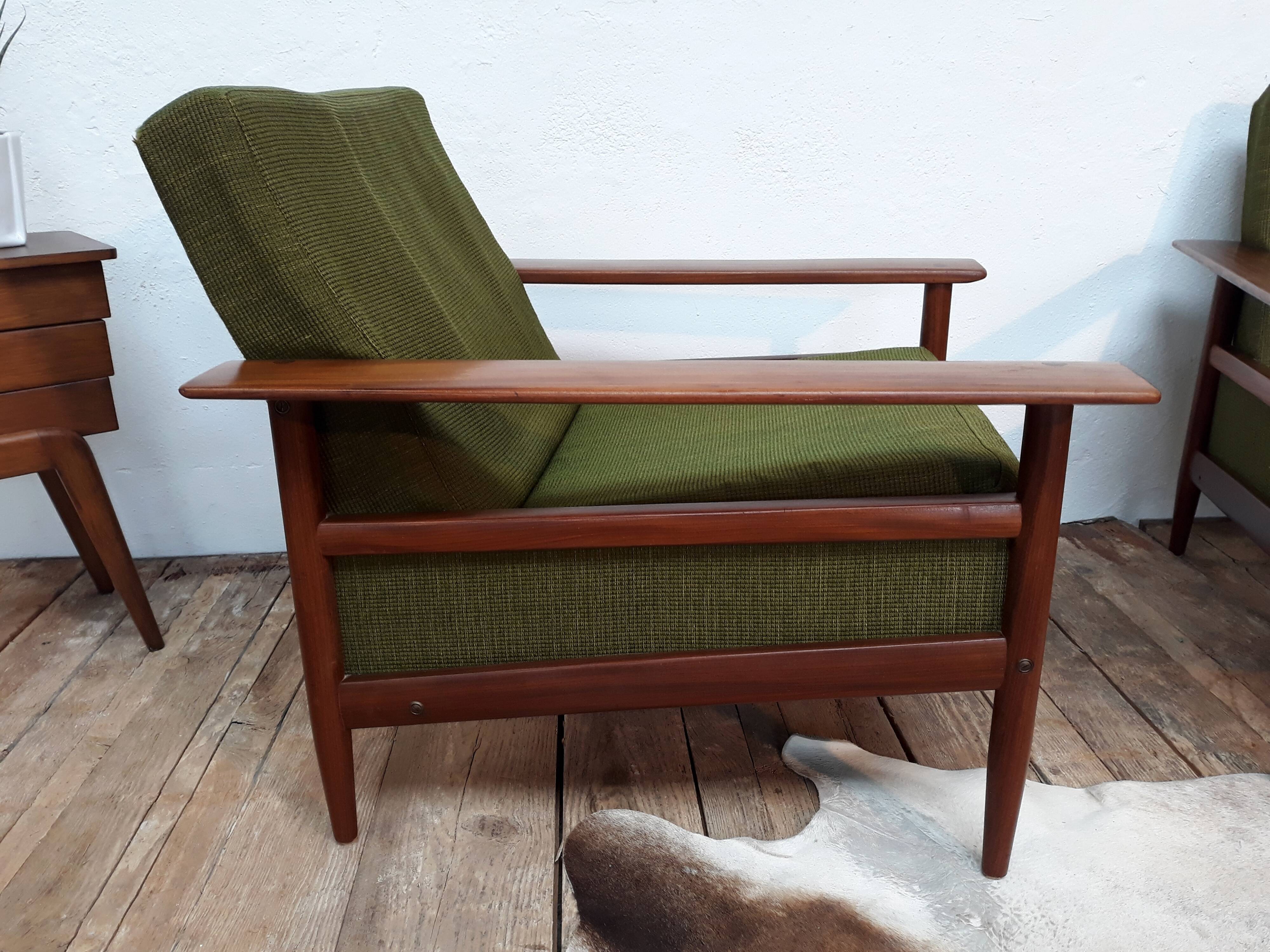Pair of scandinavian chairs