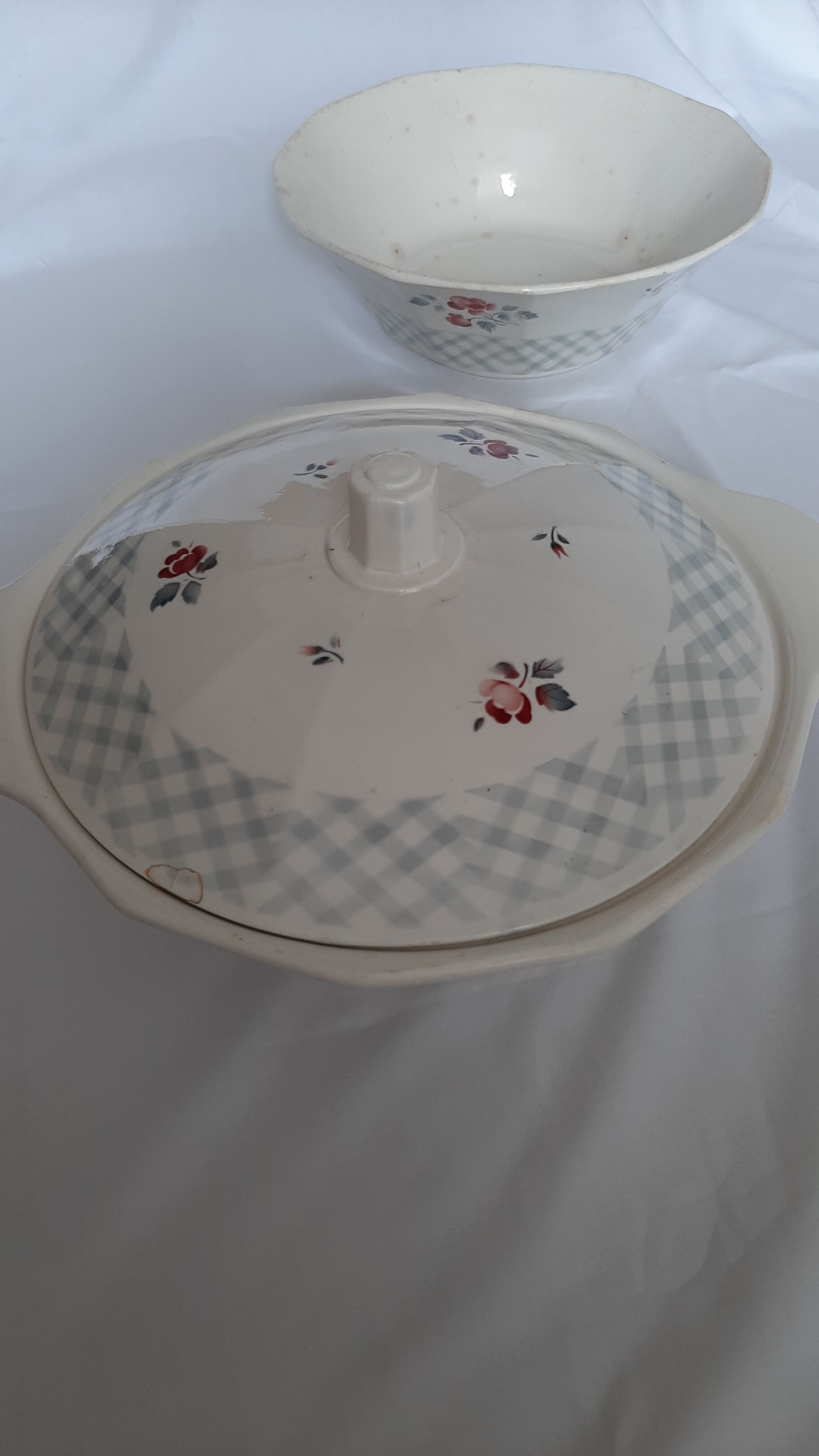 Set of retro dishes