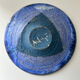 Plat creux bleu indigo signé
