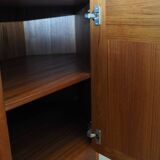 Armoire en teck, design danois, années 1970, production : Danemark