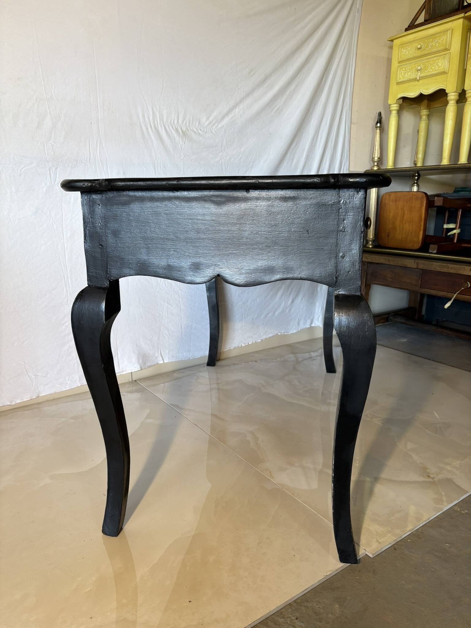 Antique black patinated desk – curved legs and chic country style